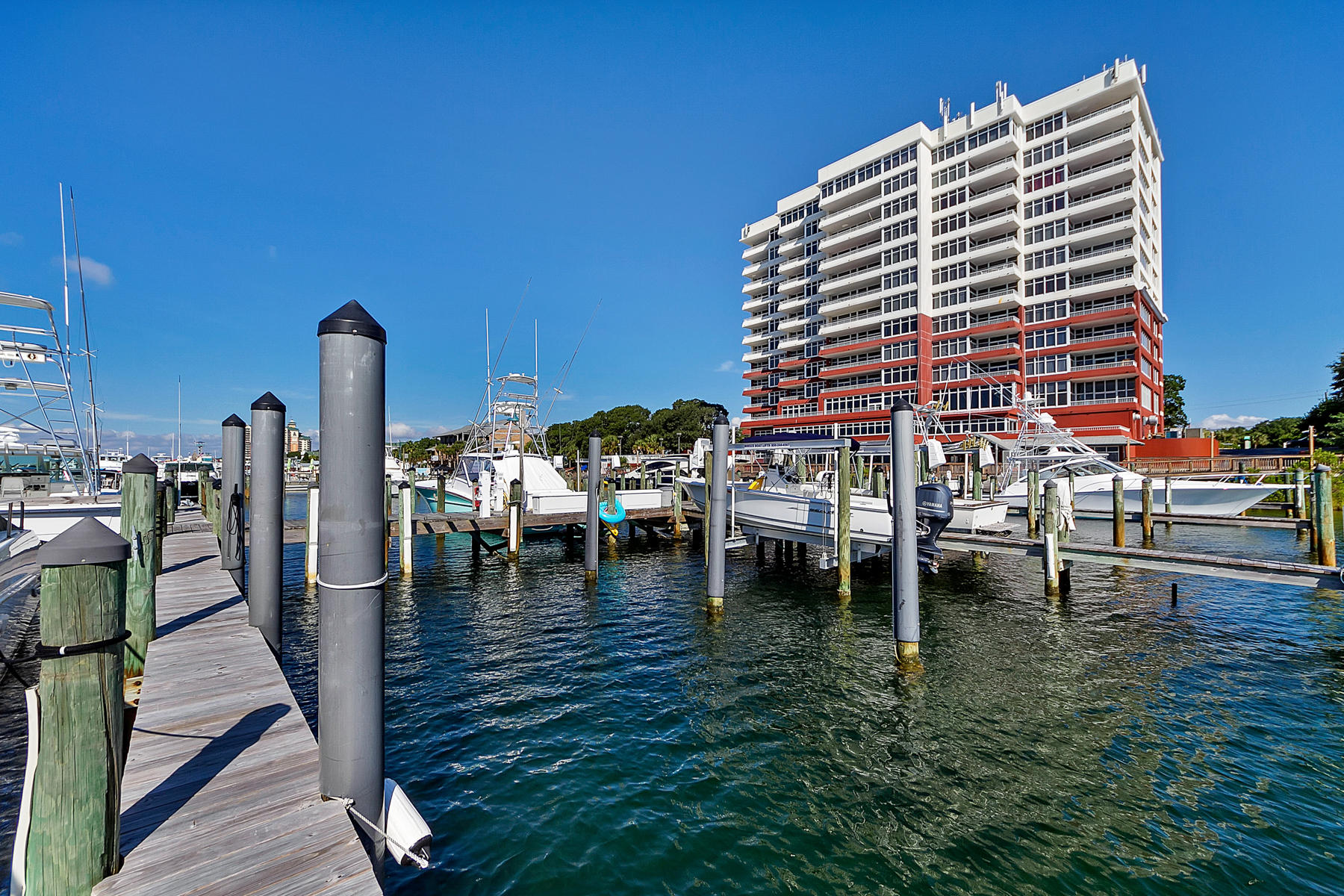 DESTIN YACHT CLUB - Residential