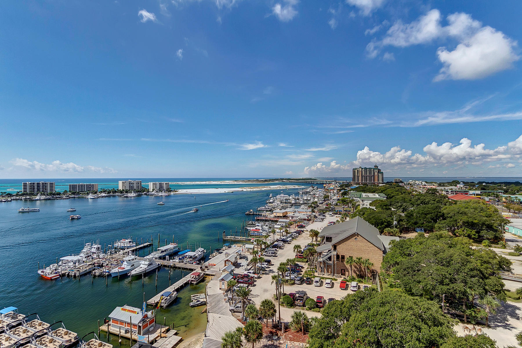 DESTIN YACHT CLUB - Residential