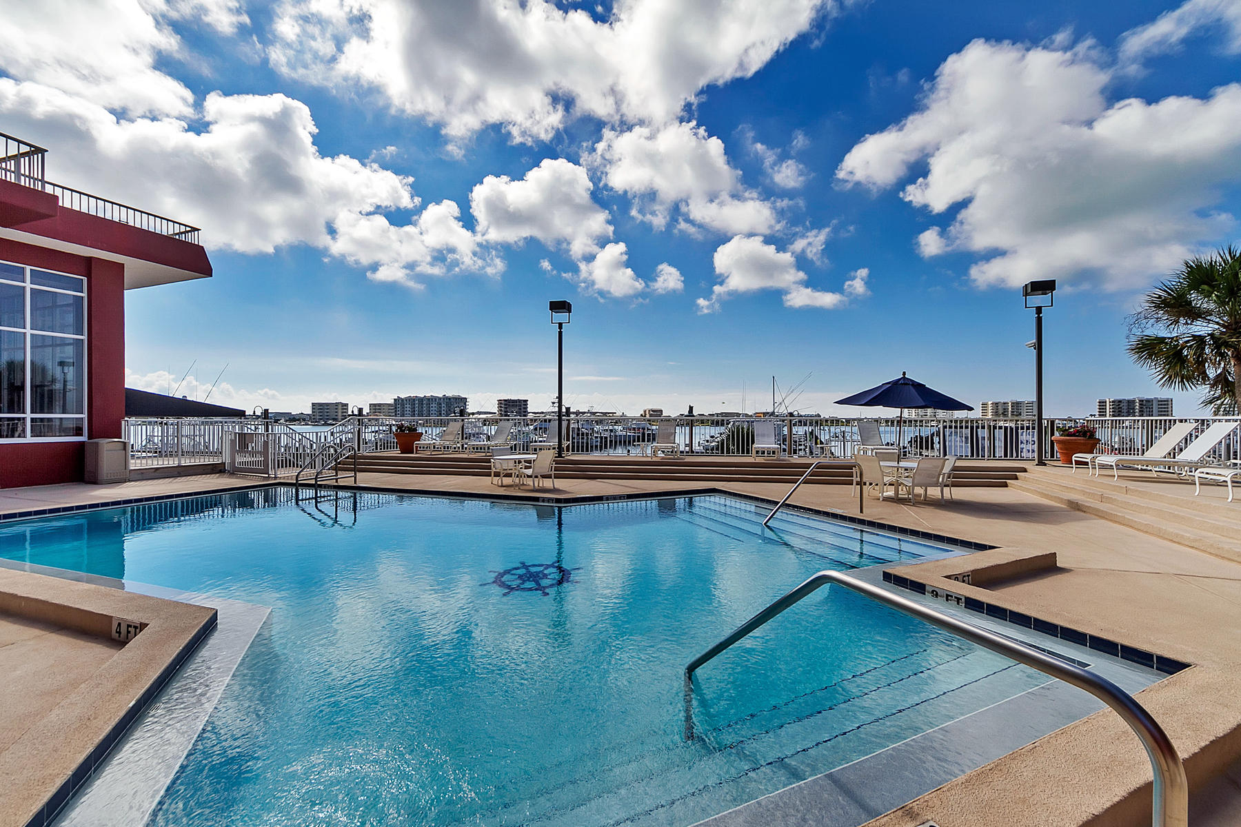 DESTIN YACHT CLUB - Residential