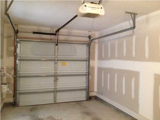 ROLLING PINES - Residential