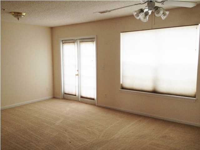 ROLLING PINES - Residential