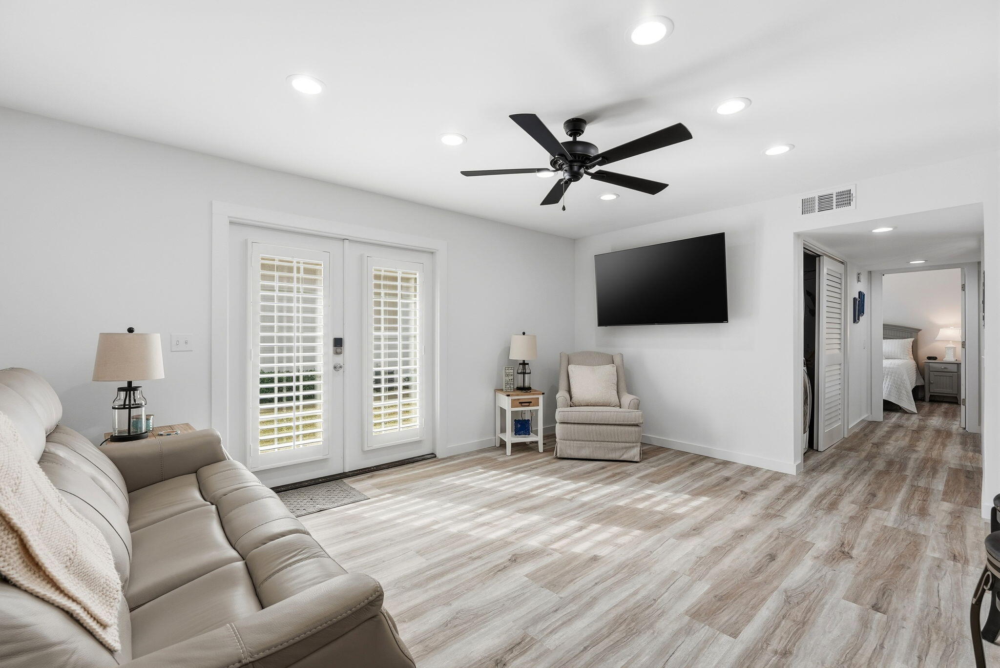 LANDMARK CONDO - Residential