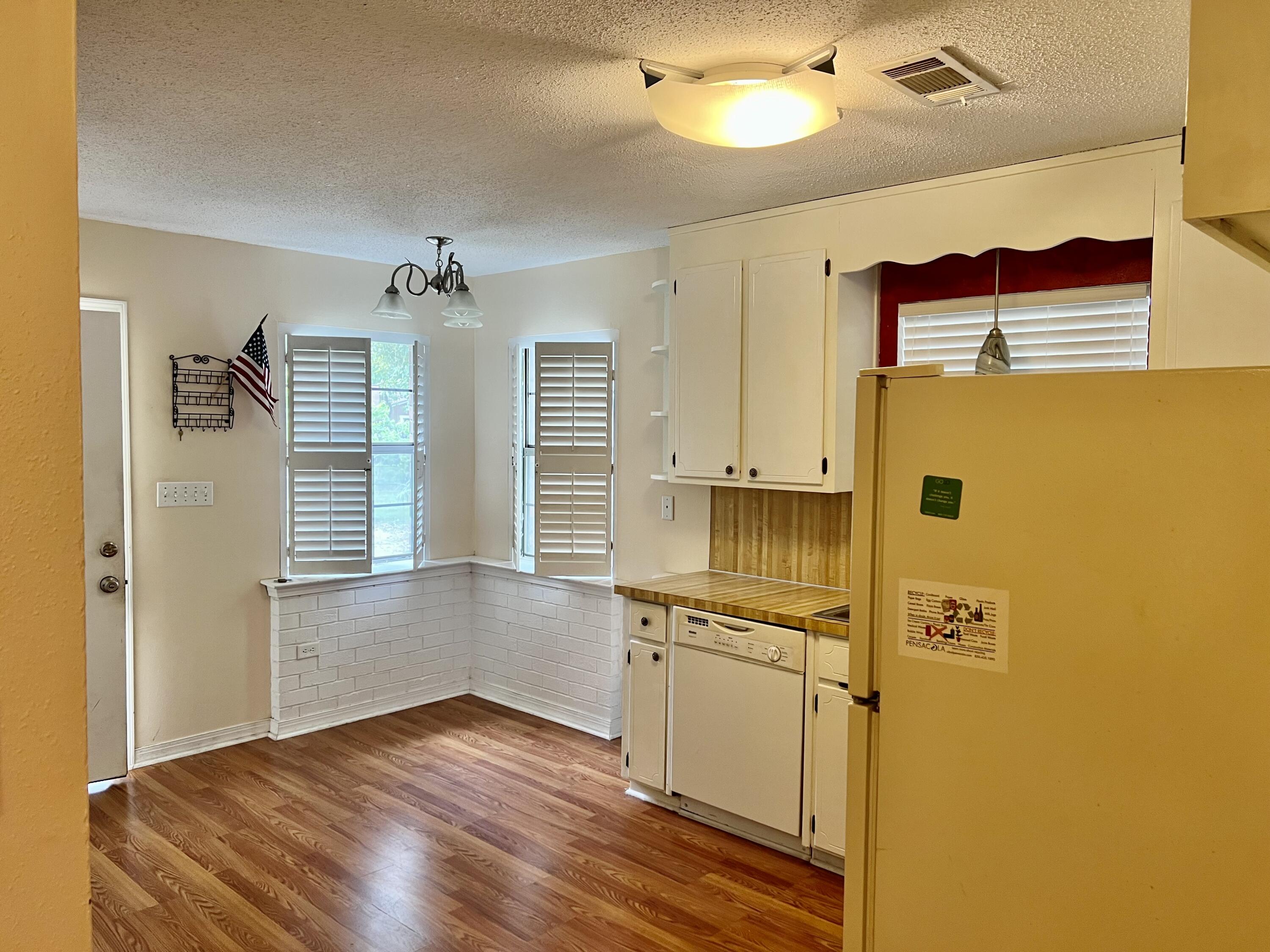 BROADVIEW FARMS - Residential