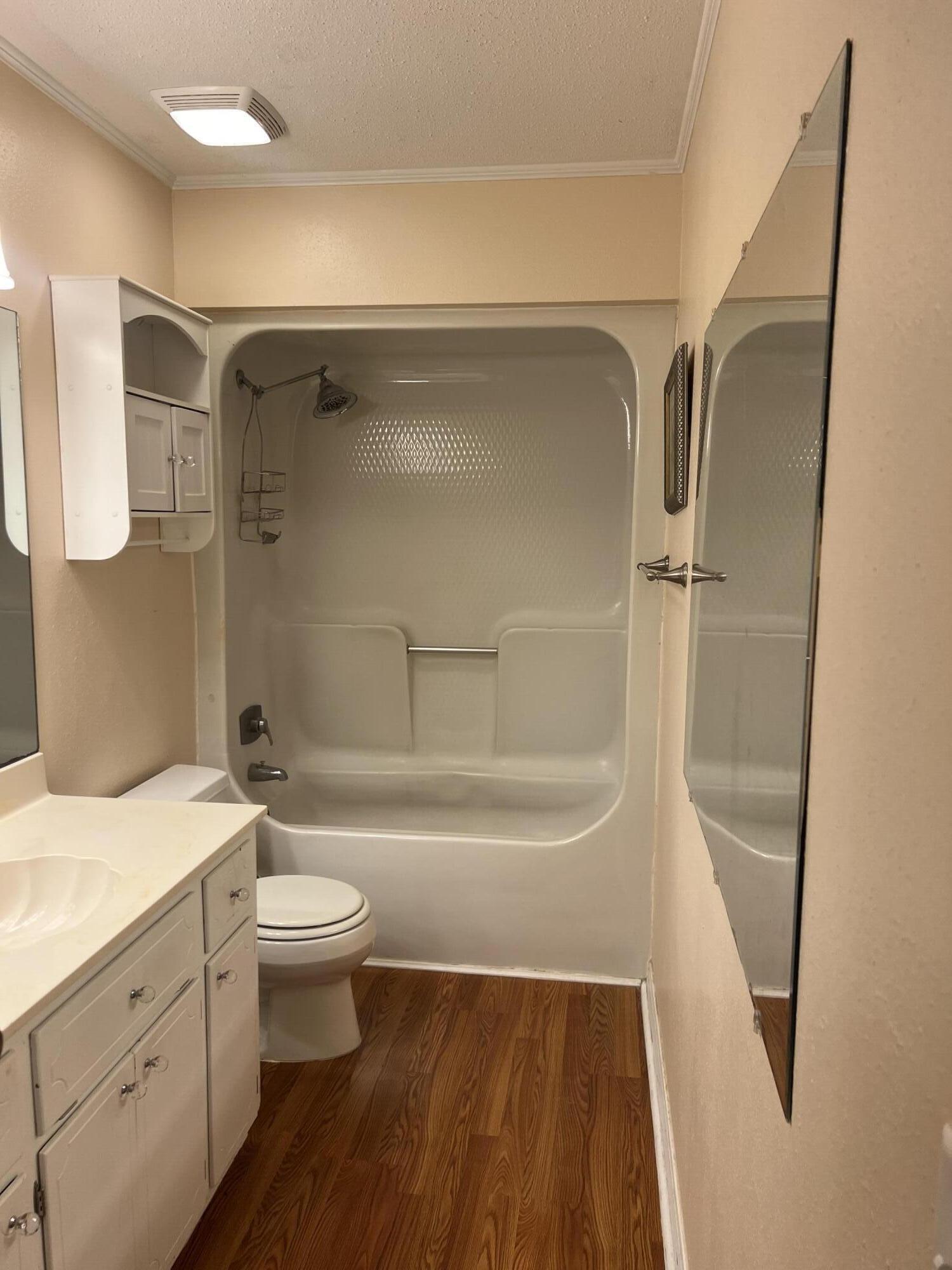 BROADVIEW FARMS - Residential