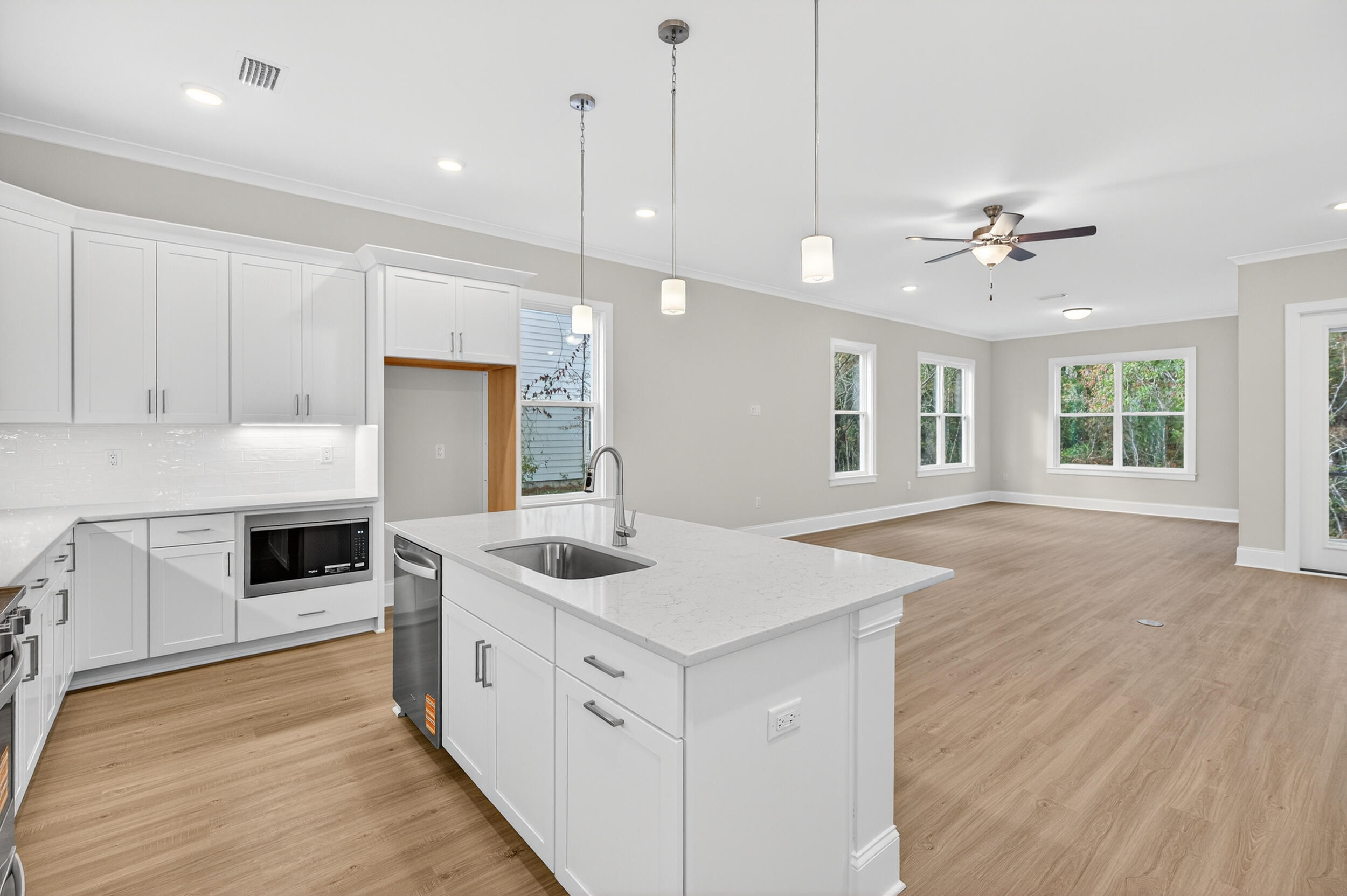 MAGNOLIA BAY ESTATES - Residential