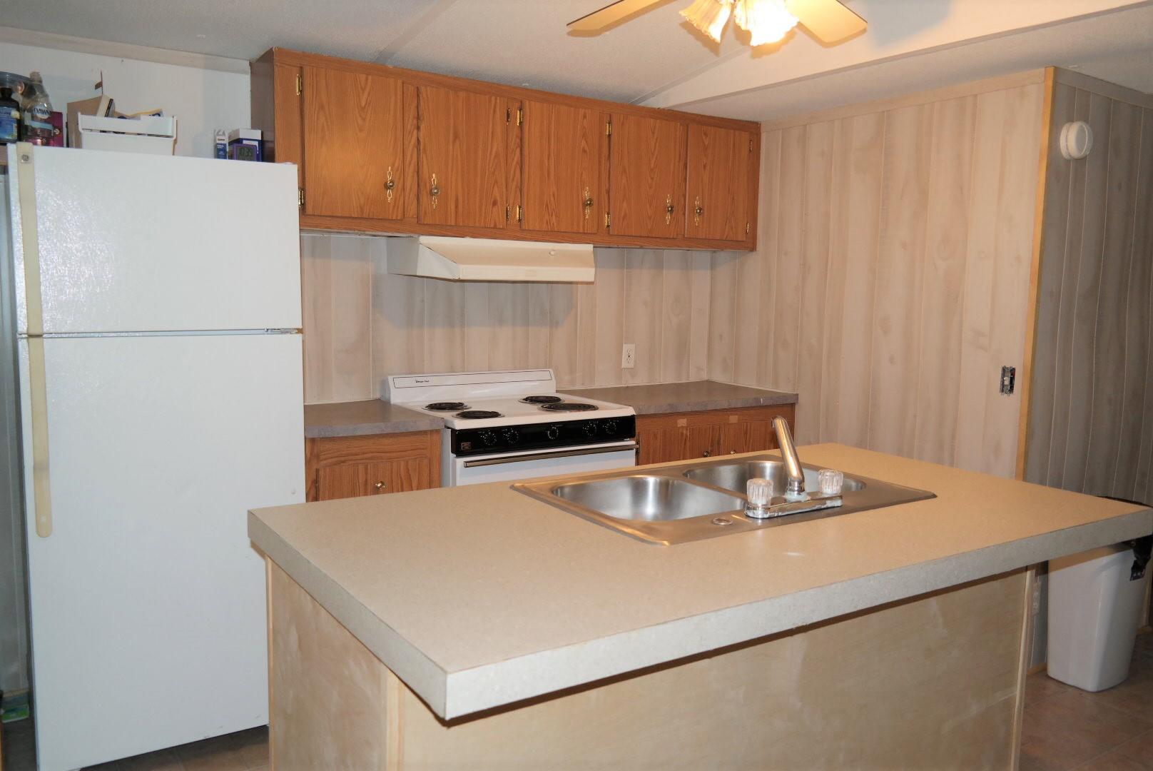 MALLARD CREEK UNREC - Residential