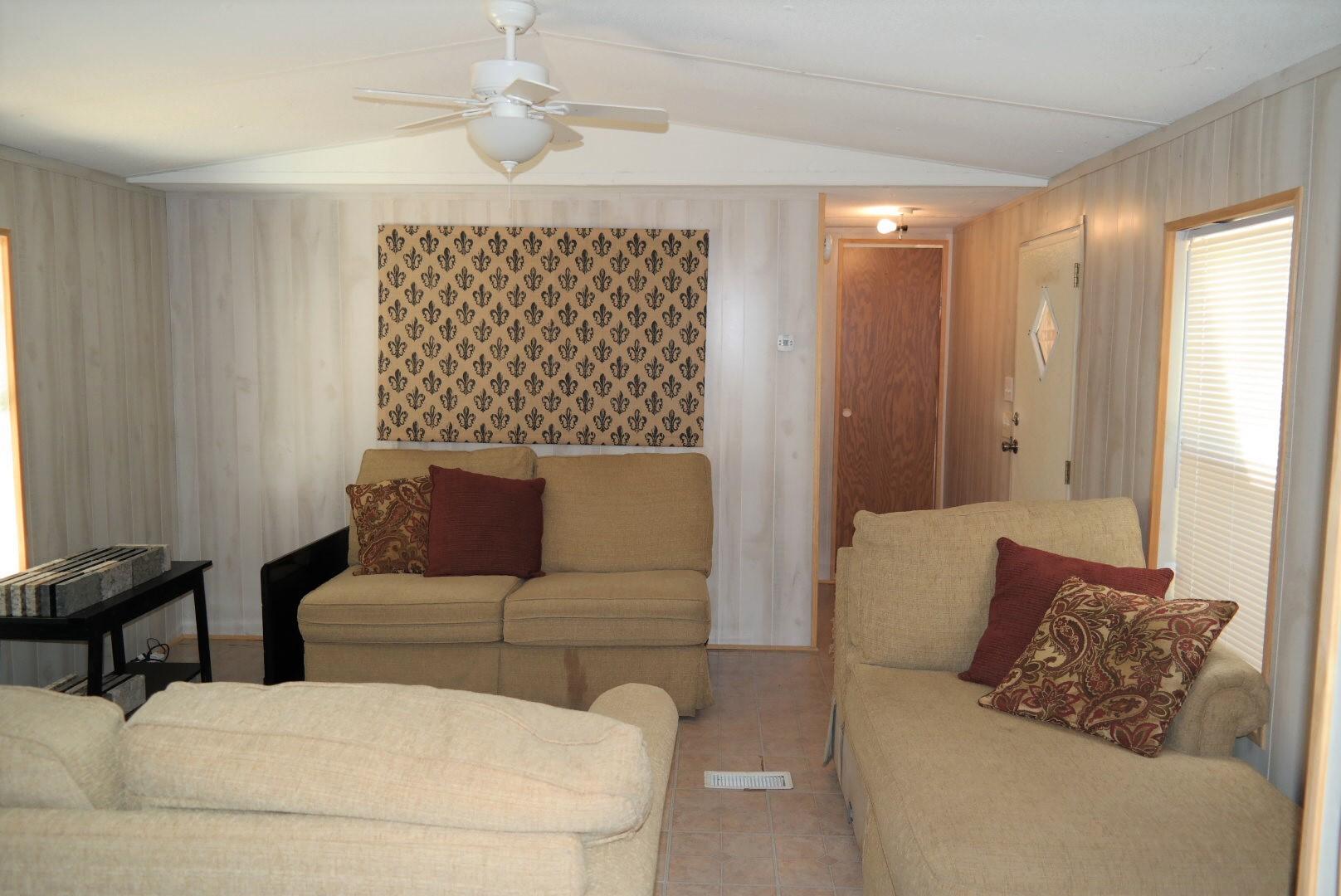 MALLARD CREEK UNREC - Residential