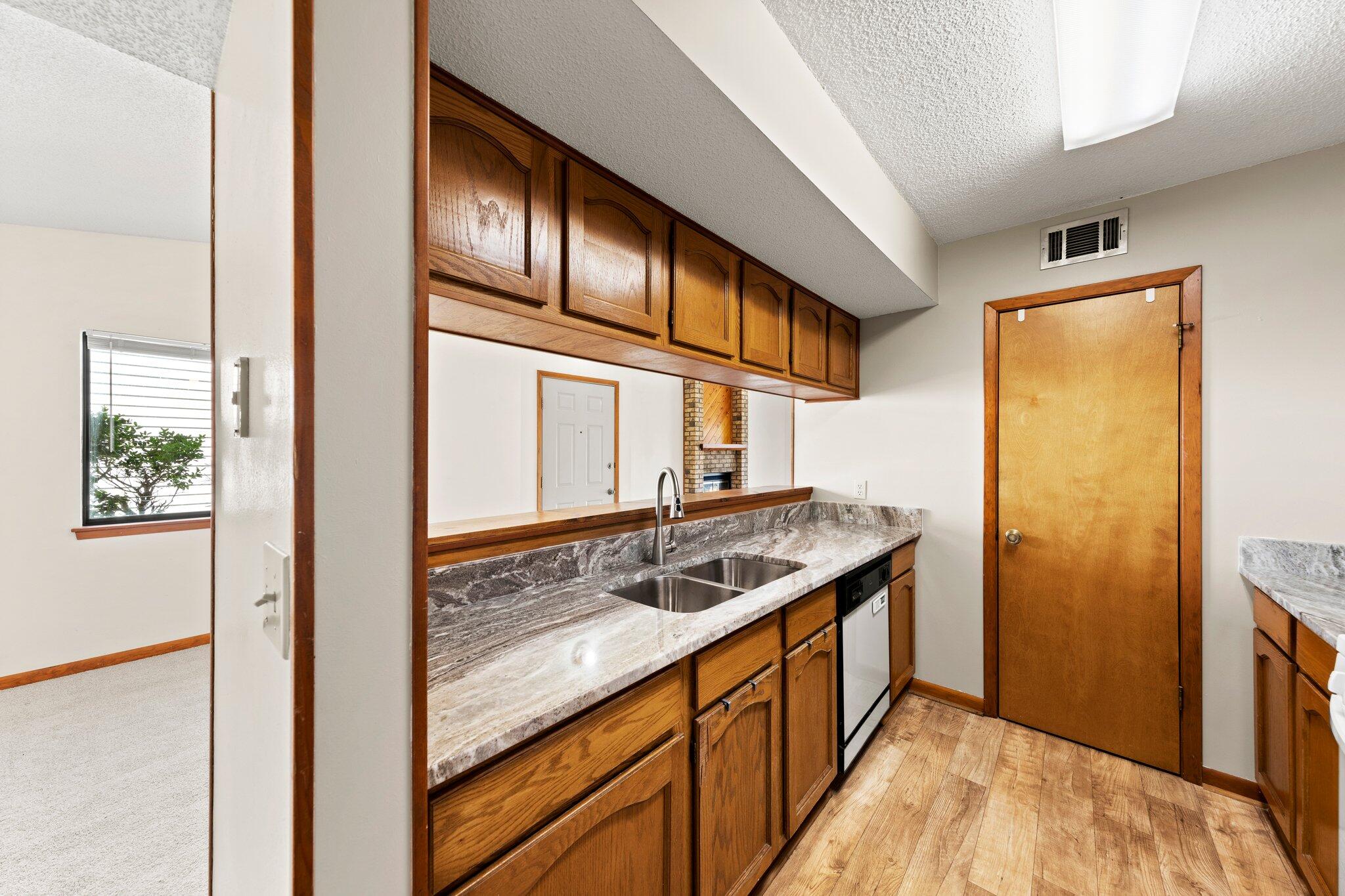 CEDAR RIDGE - Residential Lease