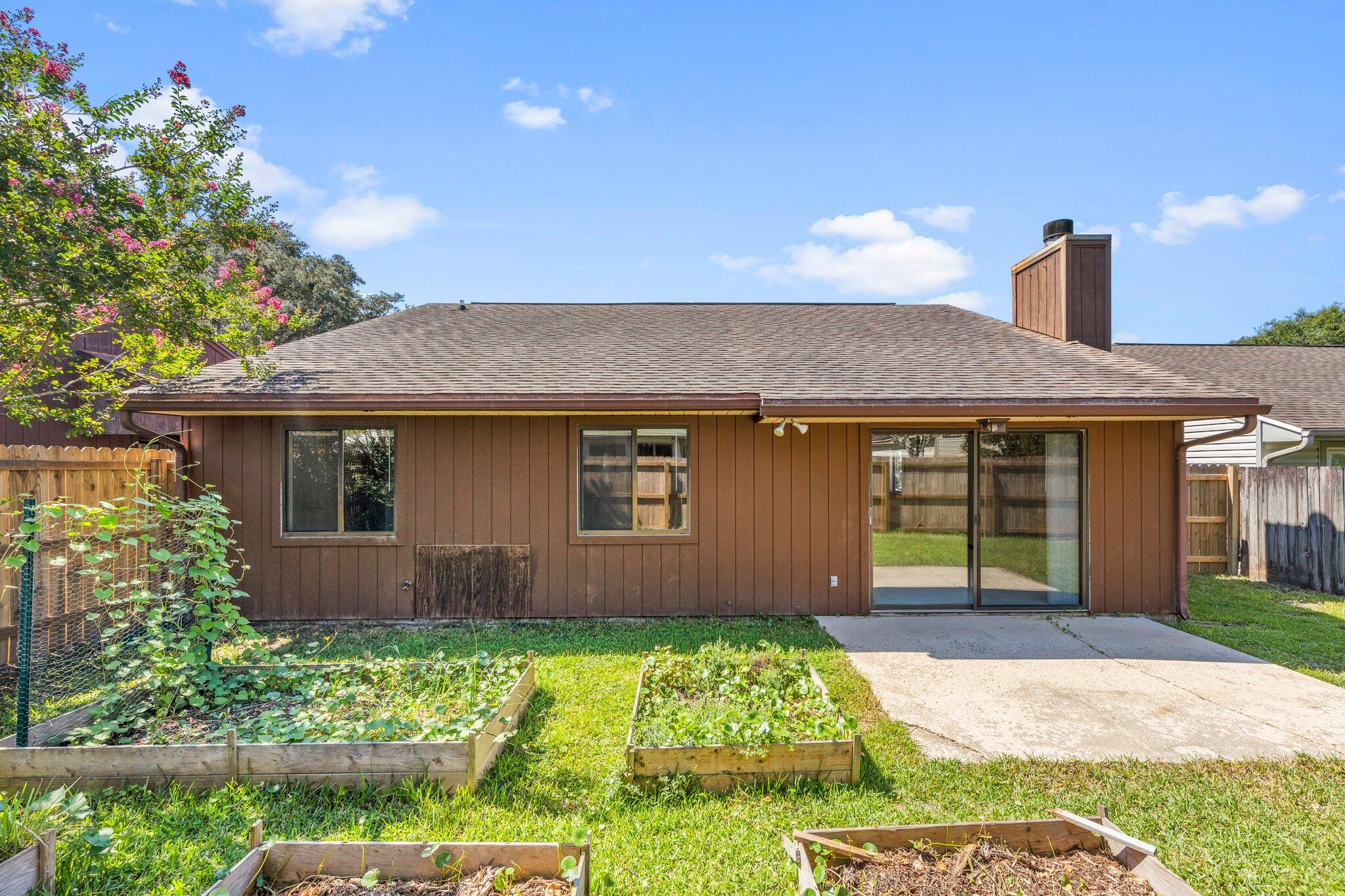 CEDAR RIDGE - Residential Lease