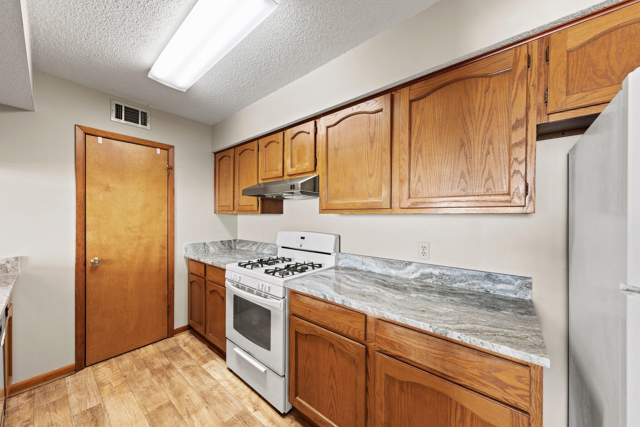 CEDAR RIDGE - Residential Lease