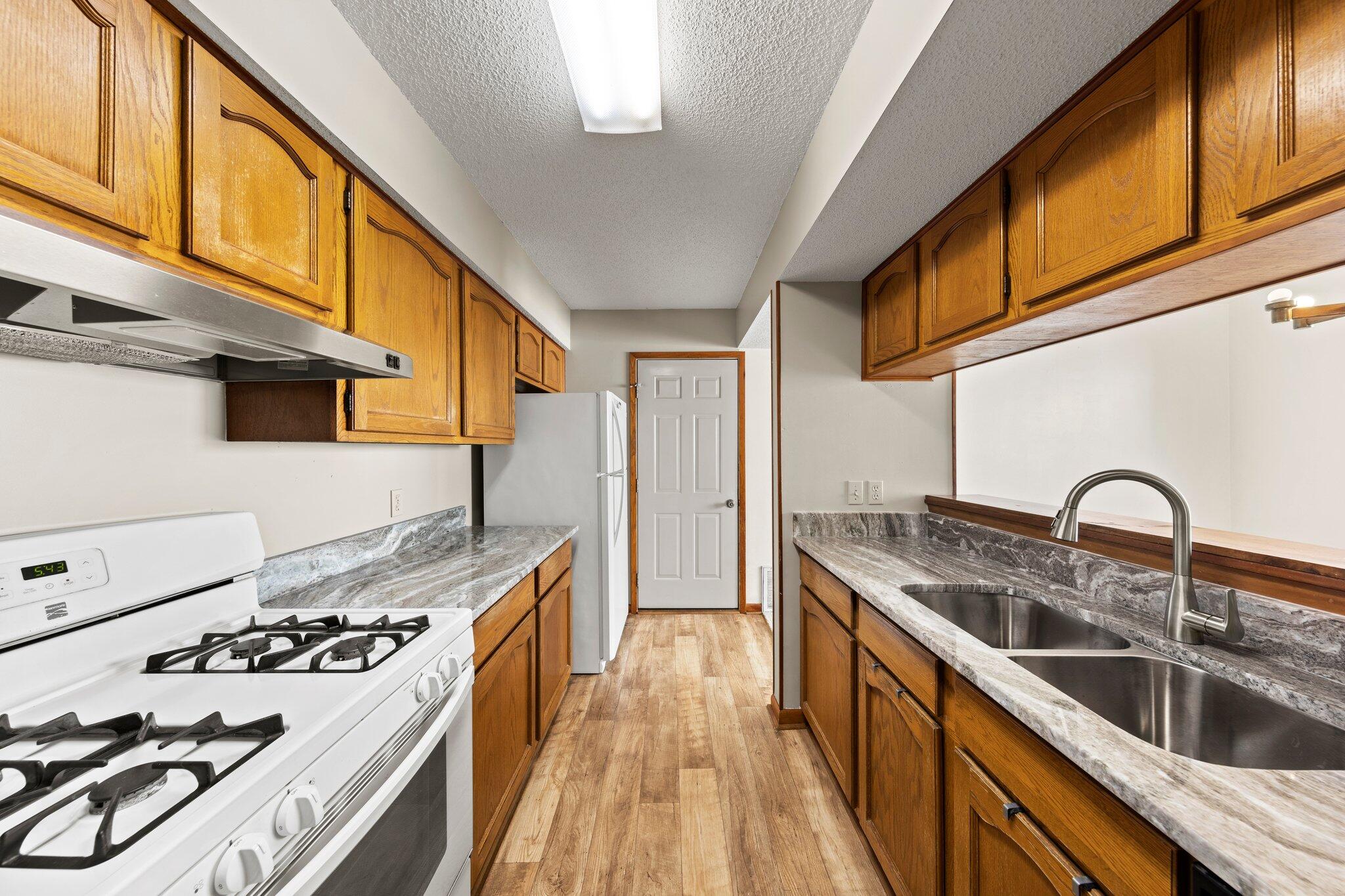 CEDAR RIDGE - Residential Lease