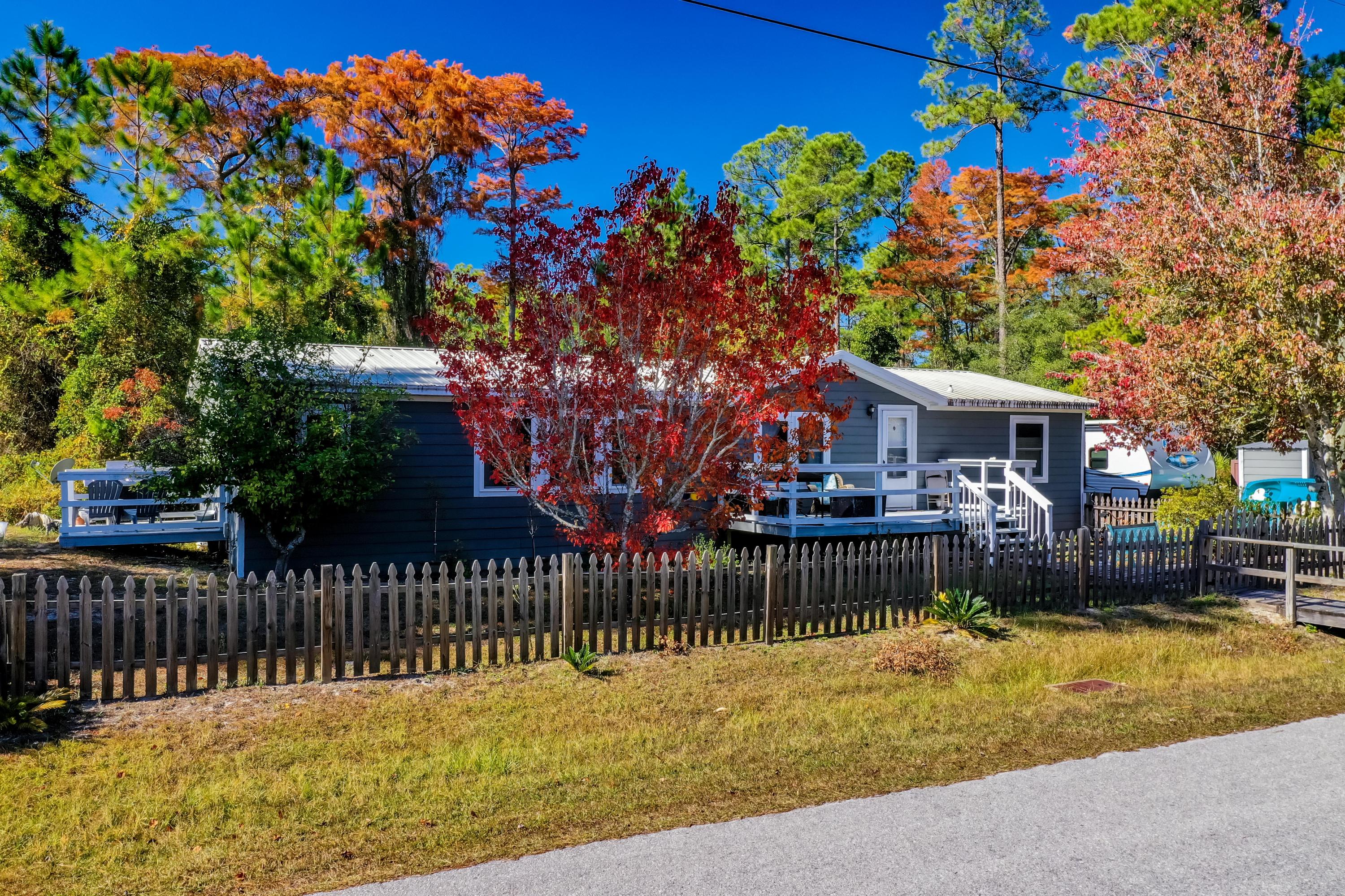 BAYSIDE HEIGHTS RANCHETTES - Residential