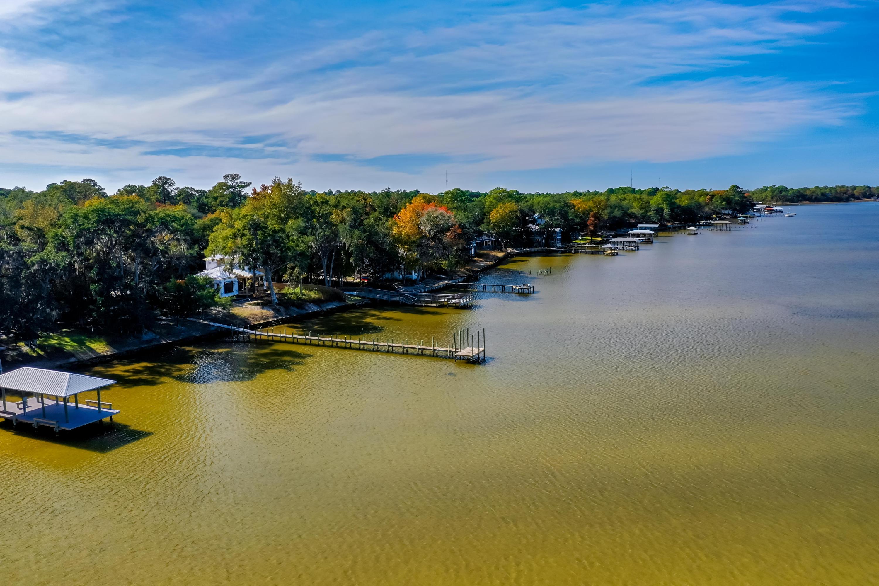 BAYSIDE HEIGHTS RANCHETTES - Residential