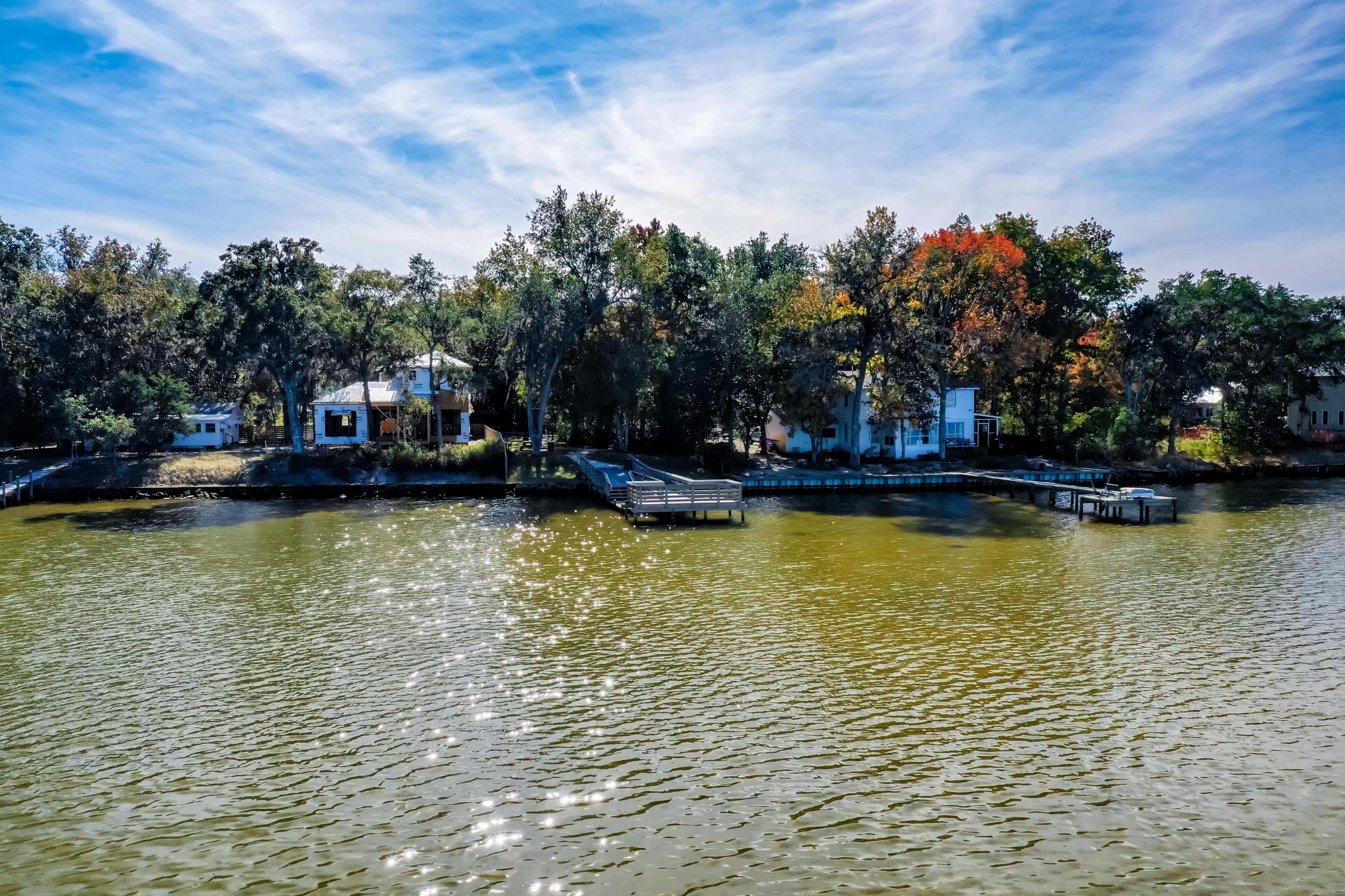 BAYSIDE HEIGHTS RANCHETTES - Residential