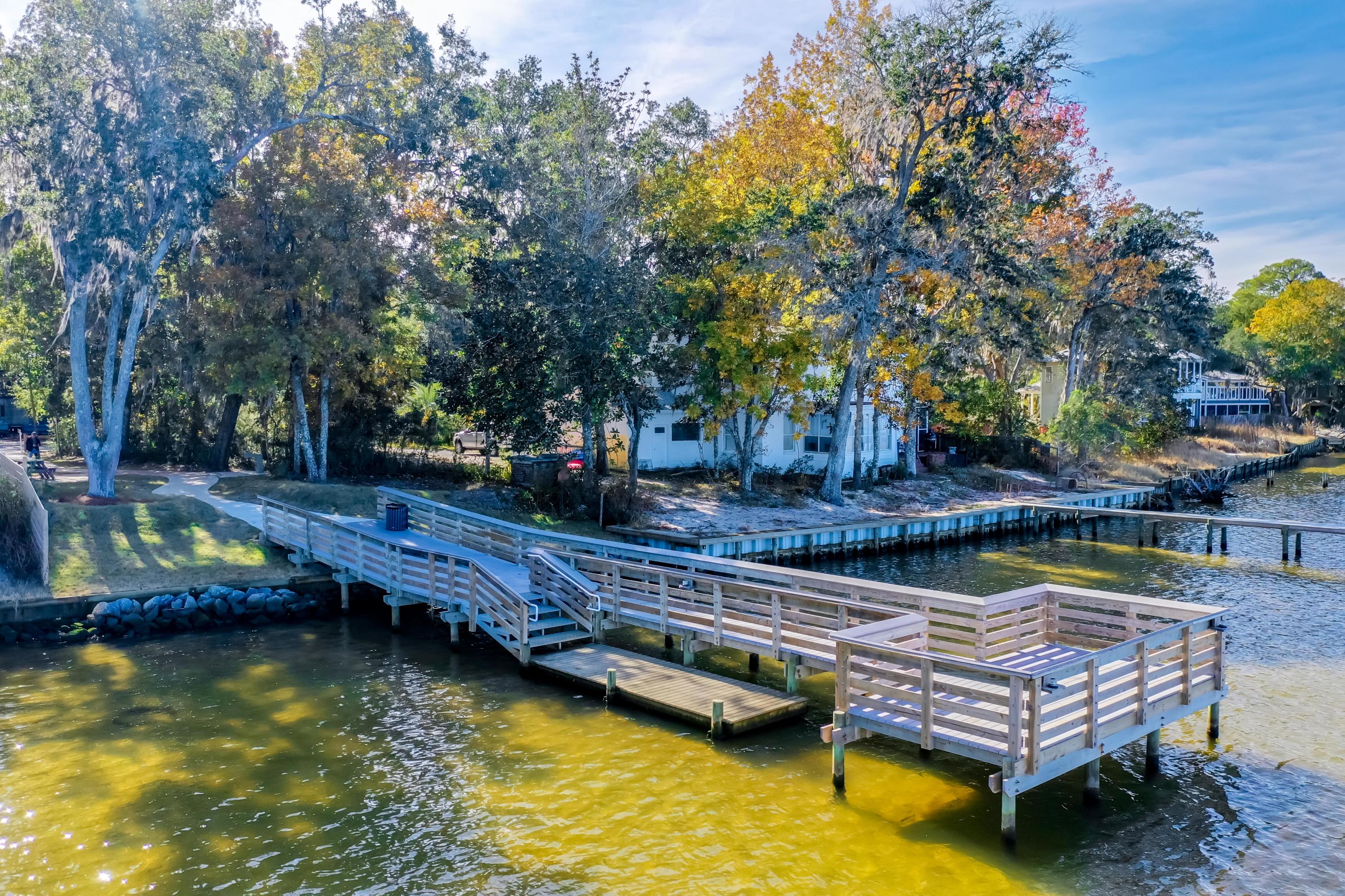 BAYSIDE HEIGHTS RANCHETTES - Residential