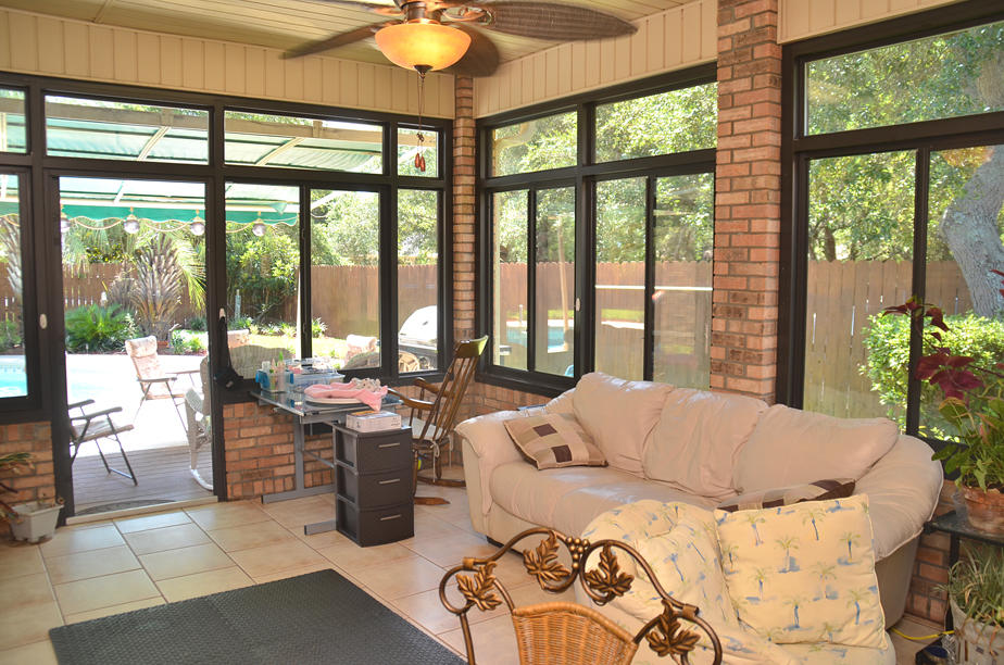 PRITCHARD POINT - Residential