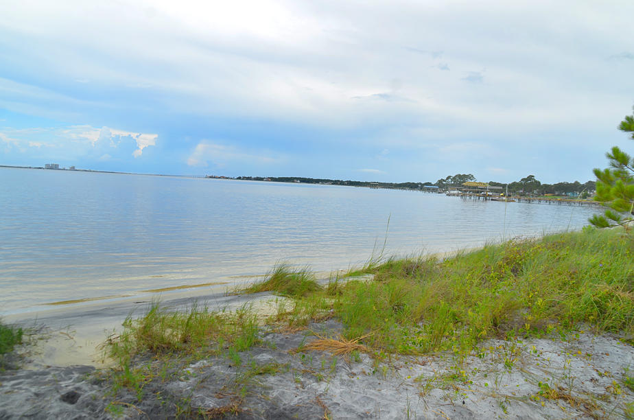 PRITCHARD POINT - Residential