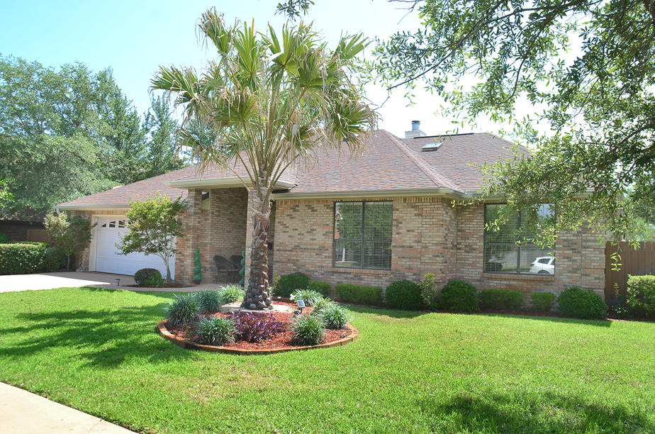 PRITCHARD POINT - Residential