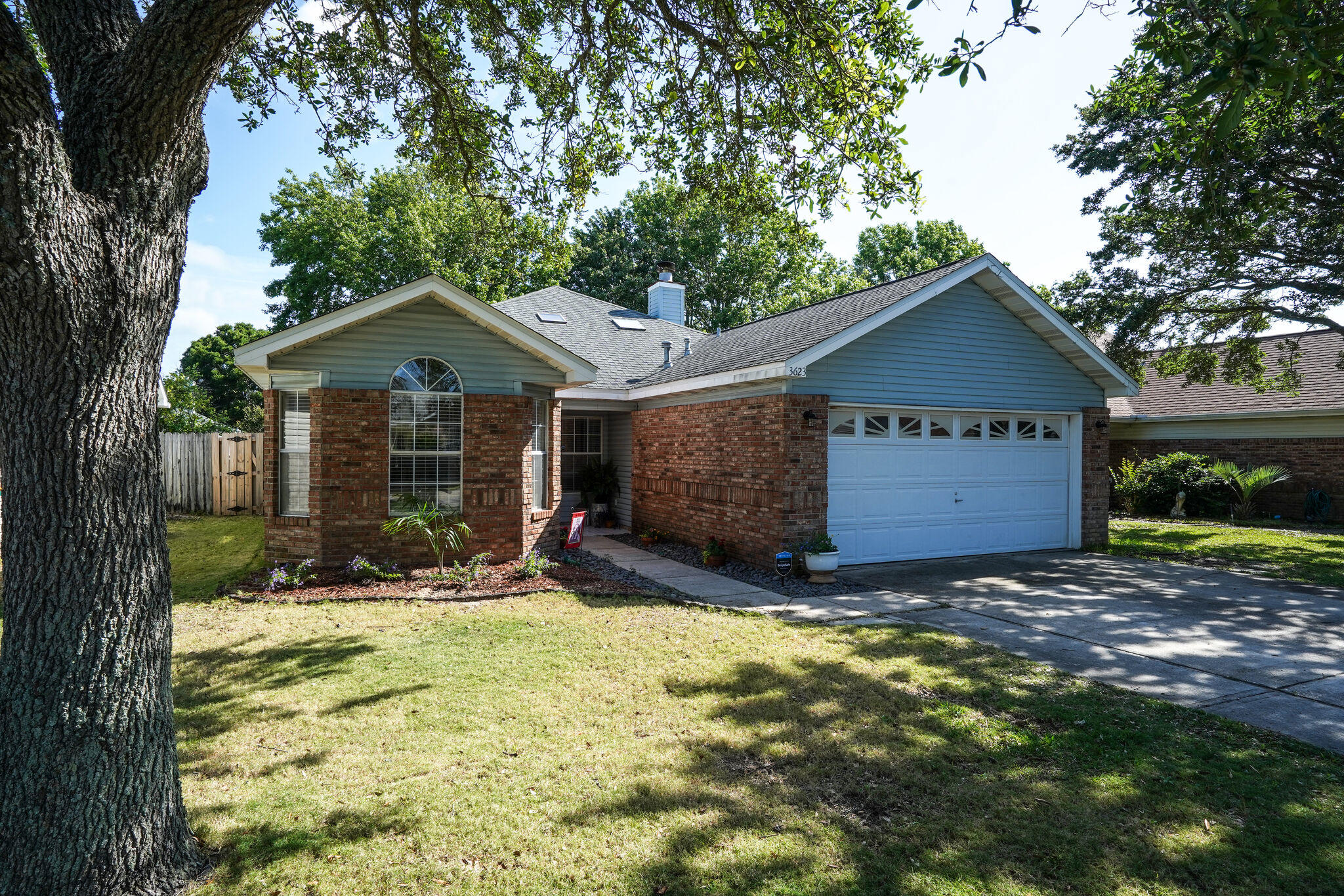 AZALEA GARDENS DESTIN - Residential