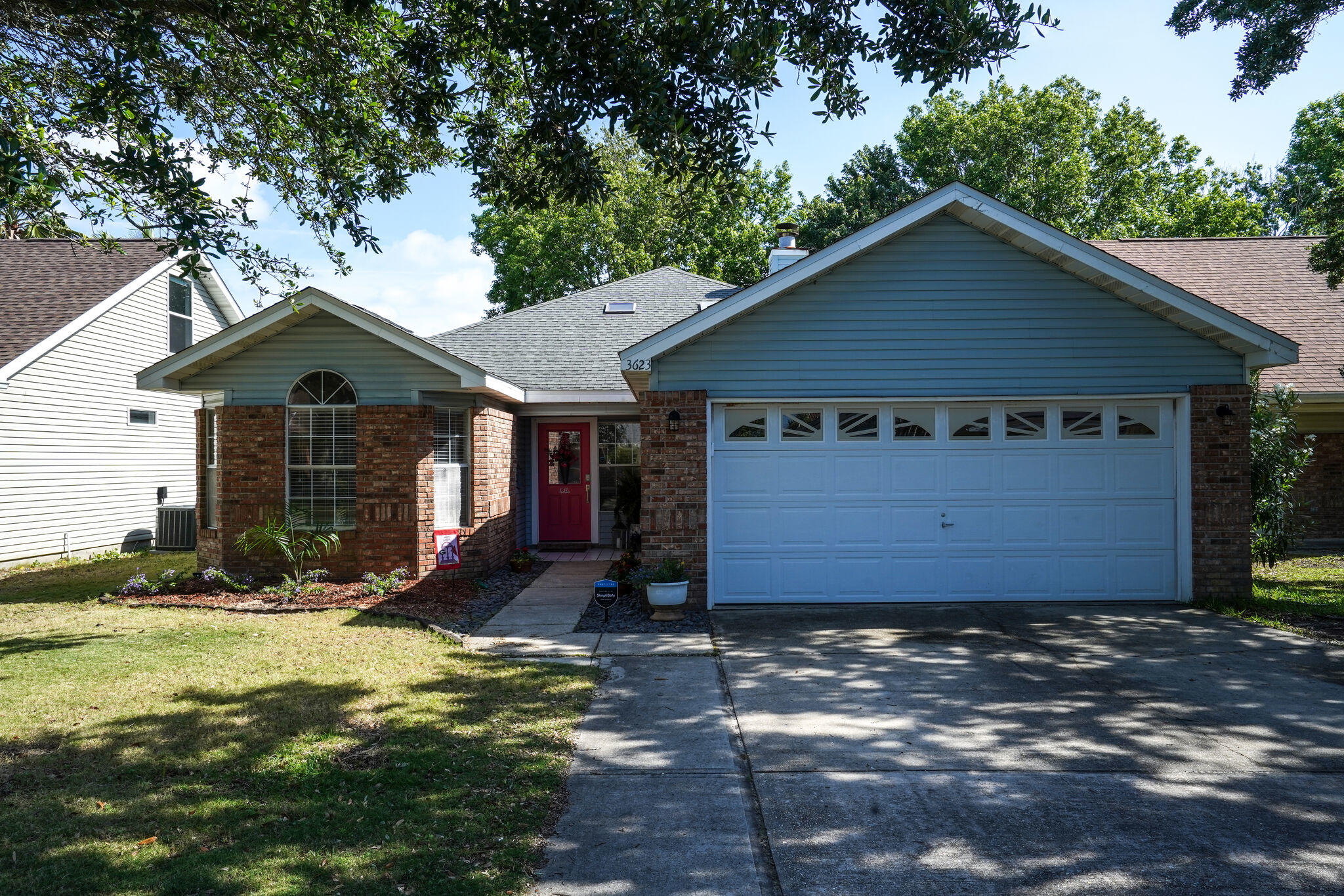 AZALEA GARDENS DESTIN - Residential