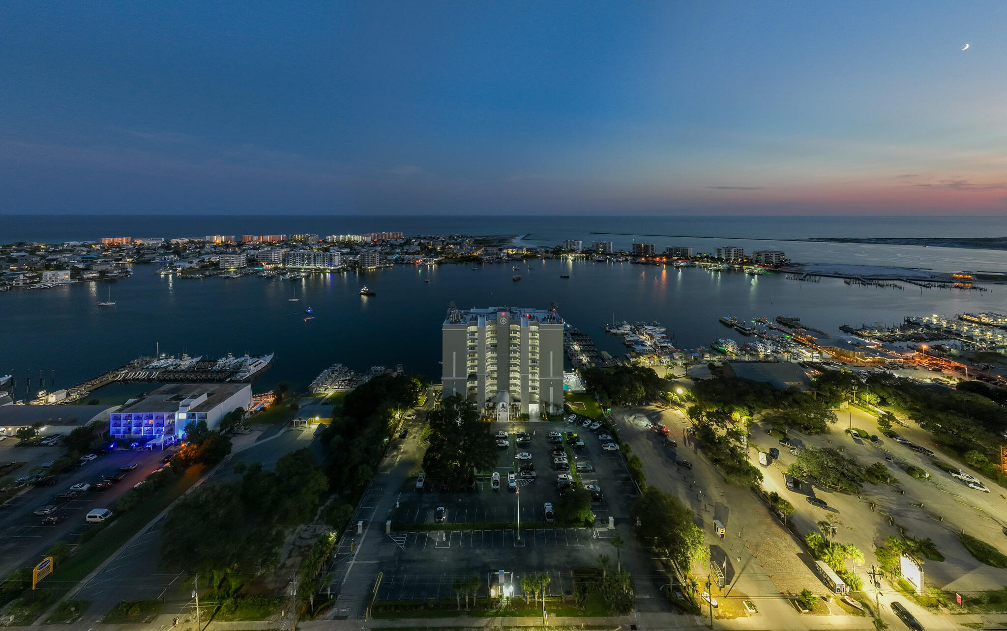 DESTIN YACHT CLUB - Residential Lease