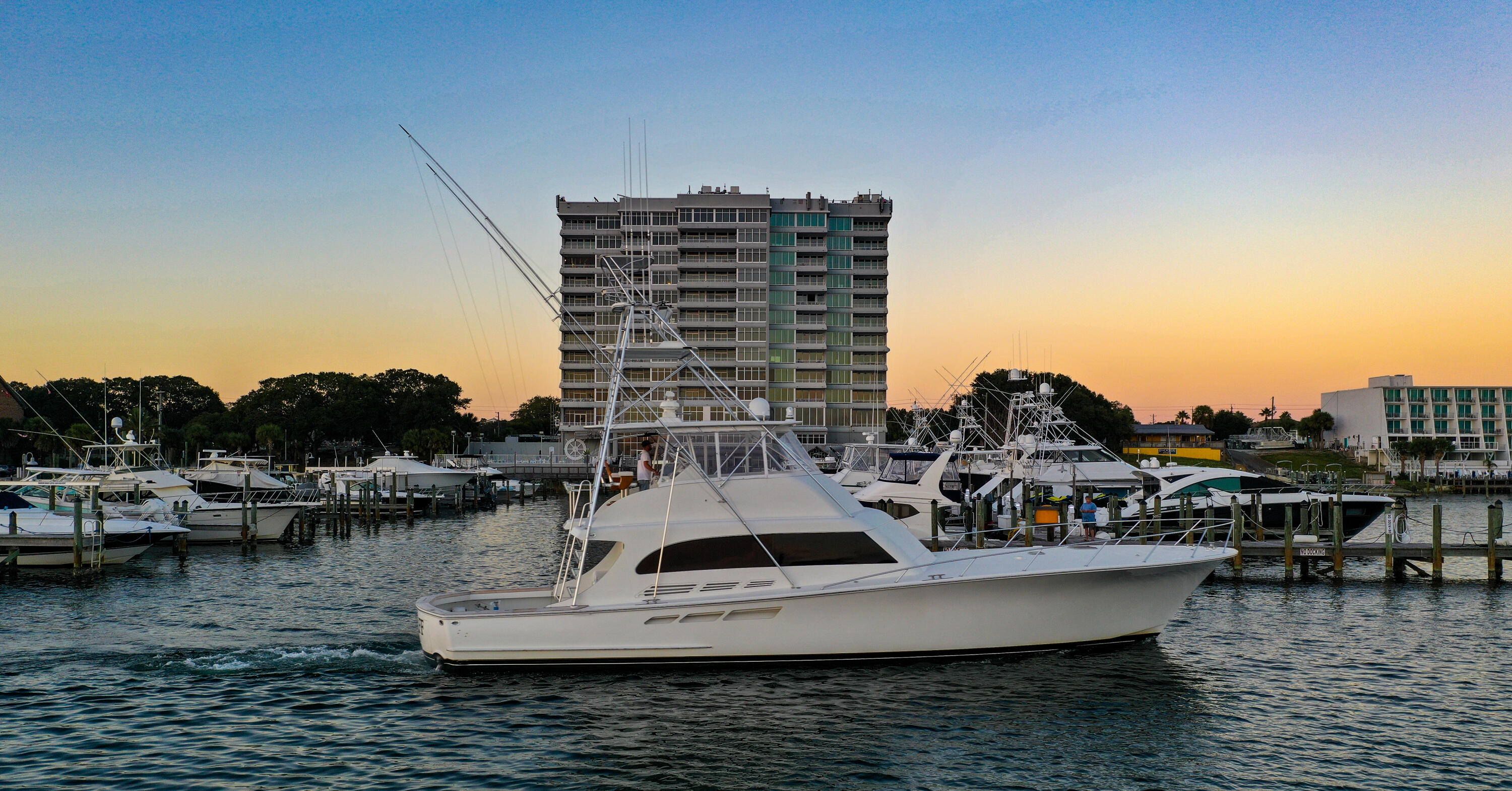 DESTIN YACHT CLUB - Residential Lease