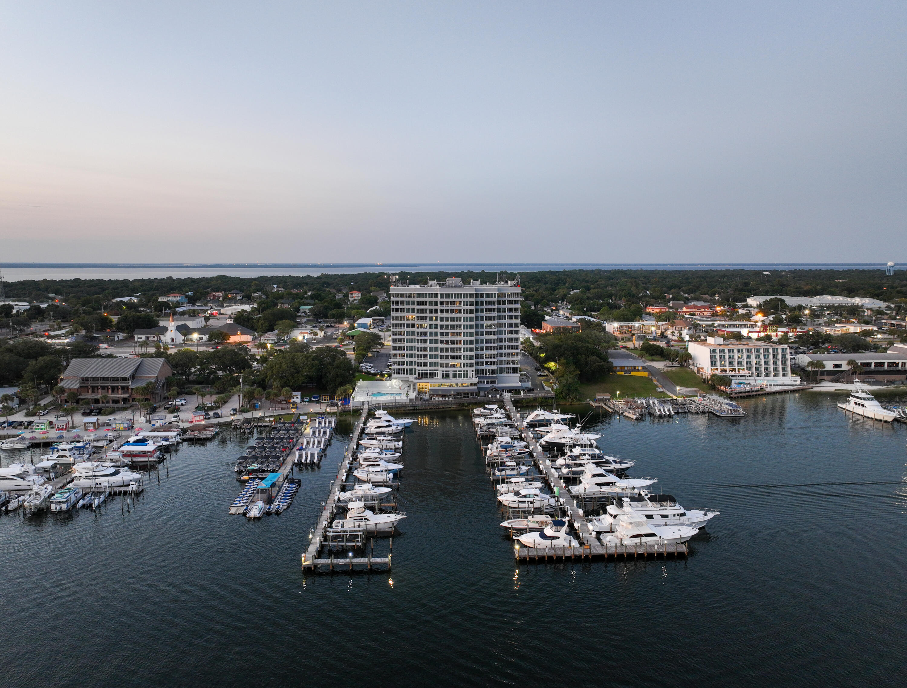 DESTIN YACHT CLUB - Residential Lease
