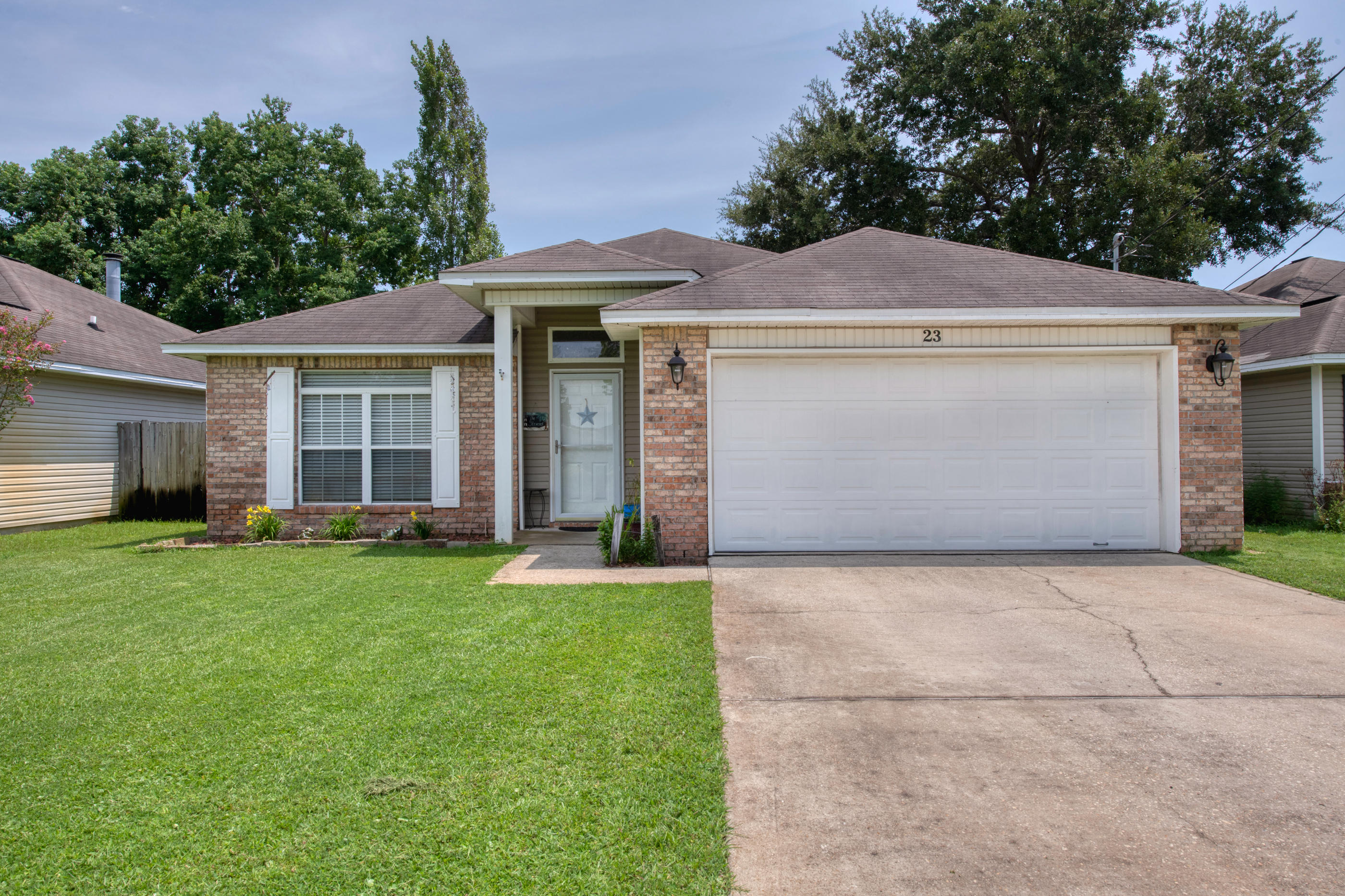 Are you still looking for that unicorn? You found it! This home offers a 4 bedroom, 2 bath, split floor plan, fenced in back yard, with a 2 car garage! You will love the open kitchen with its beautiful granite counter tops to the master bath with its double vanity. To top it all off, this unicorn is conveniently located on the South side of 98, 10 minutes to Hurlburt (depending on traffic), no flood insurance required.