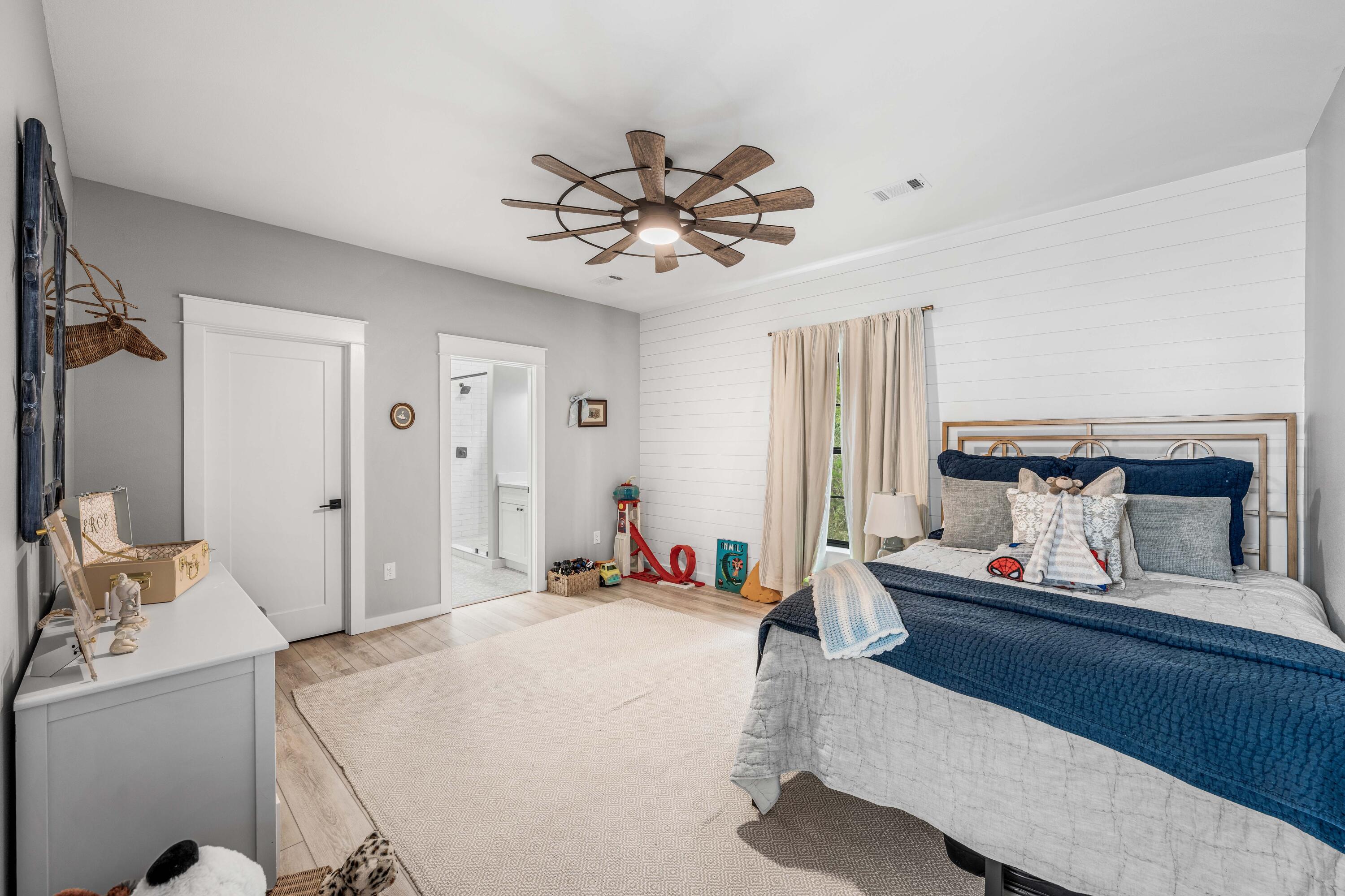 GRAYTON BAYOU - Residential