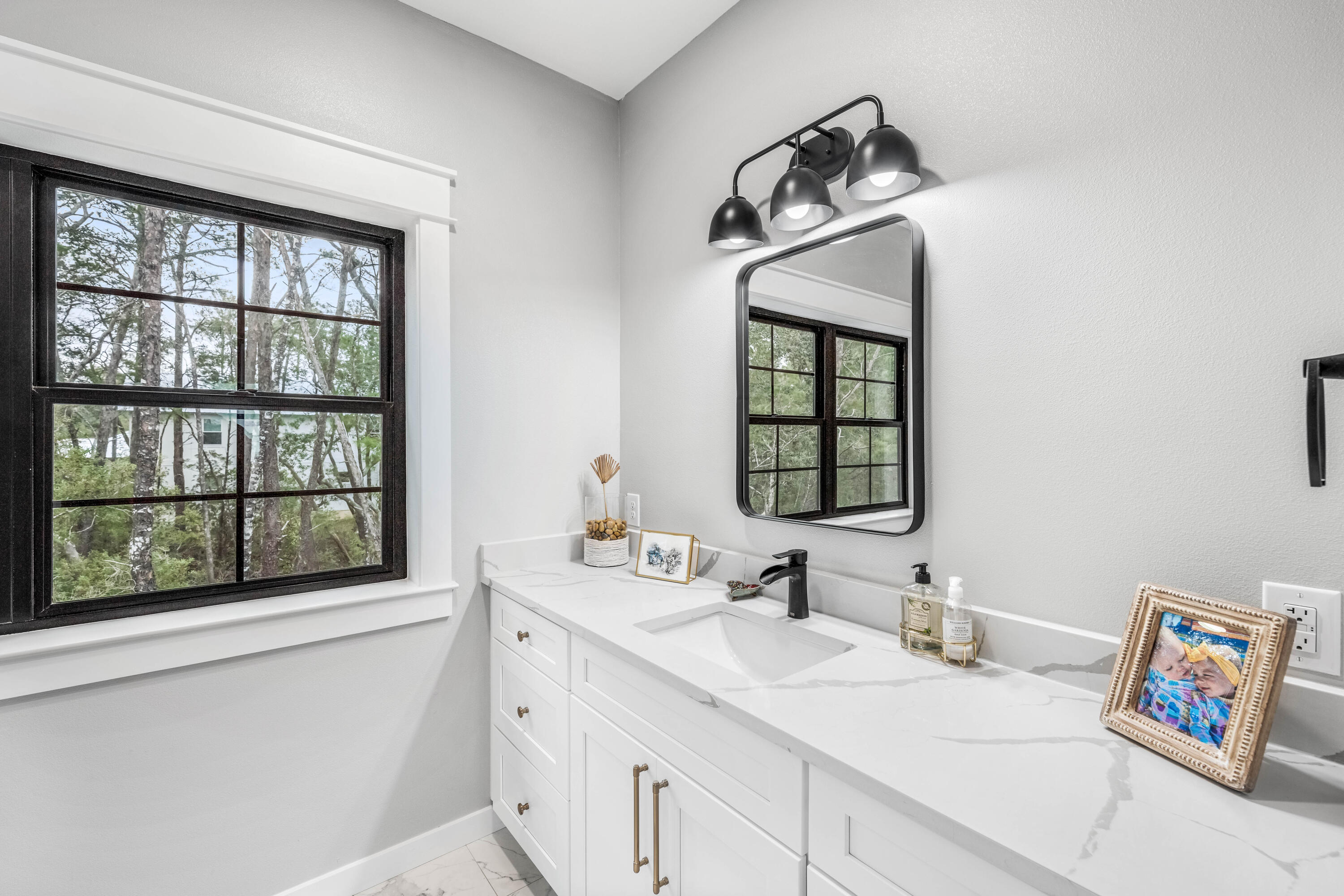 GRAYTON BAYOU - Residential