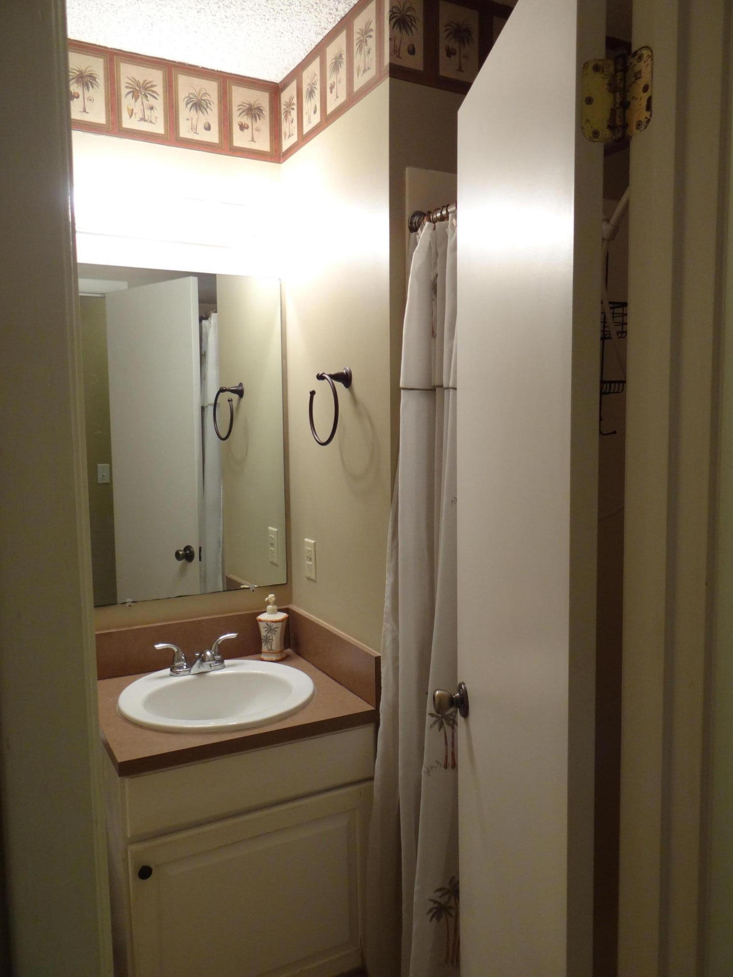 BEACHWALK CONDO BLDG 1 UNIT C ORB 3325 P 1370 2BR 2B 1208 H&C - Residential