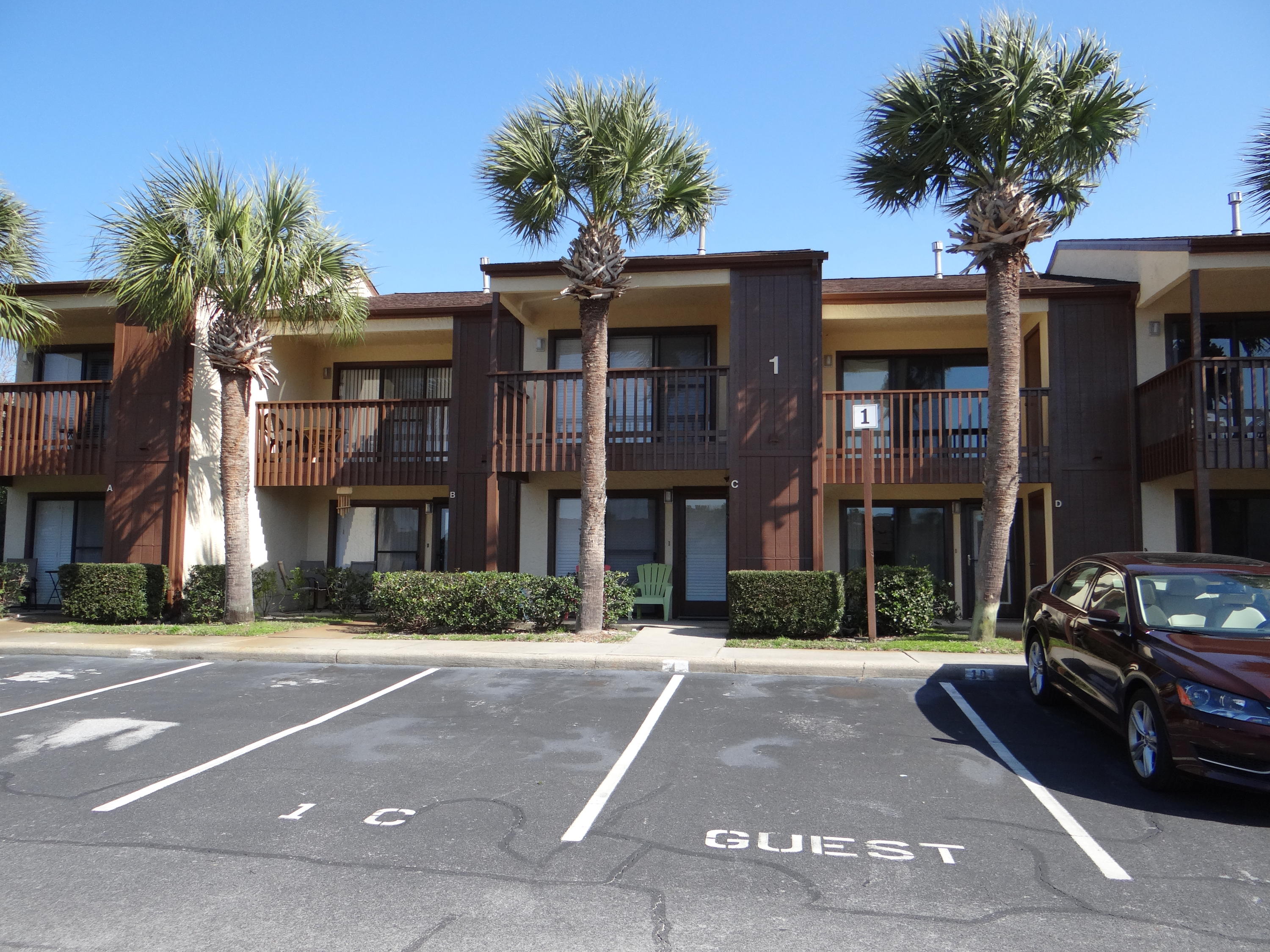 BEACHWALK CONDO BLDG 1 UNIT C ORB 3325 P 1370 2BR 2B 1208 H&C - Residential