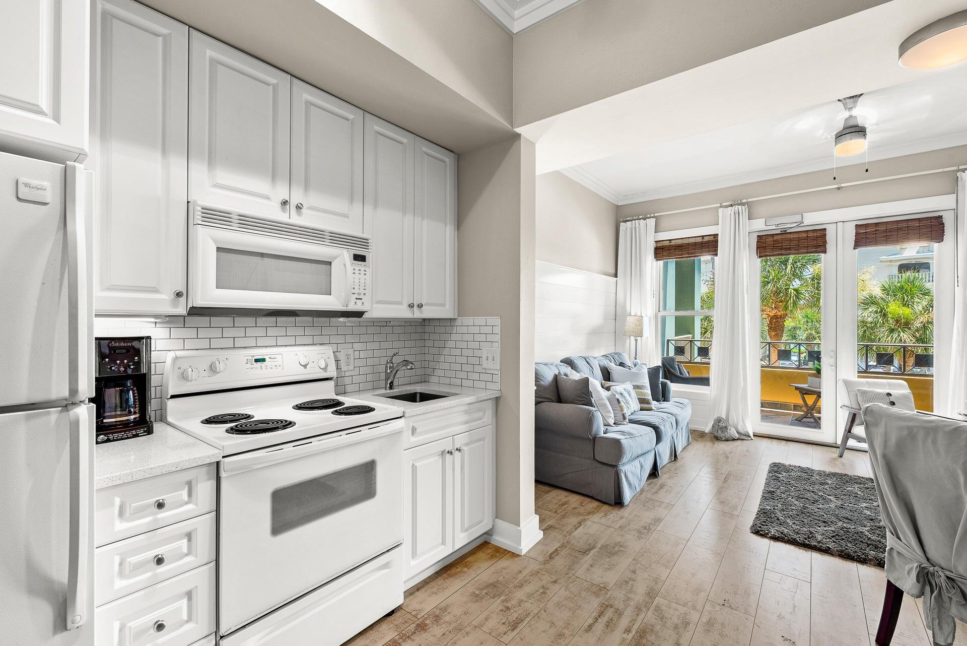 INN AT GULF PLACE - Residential