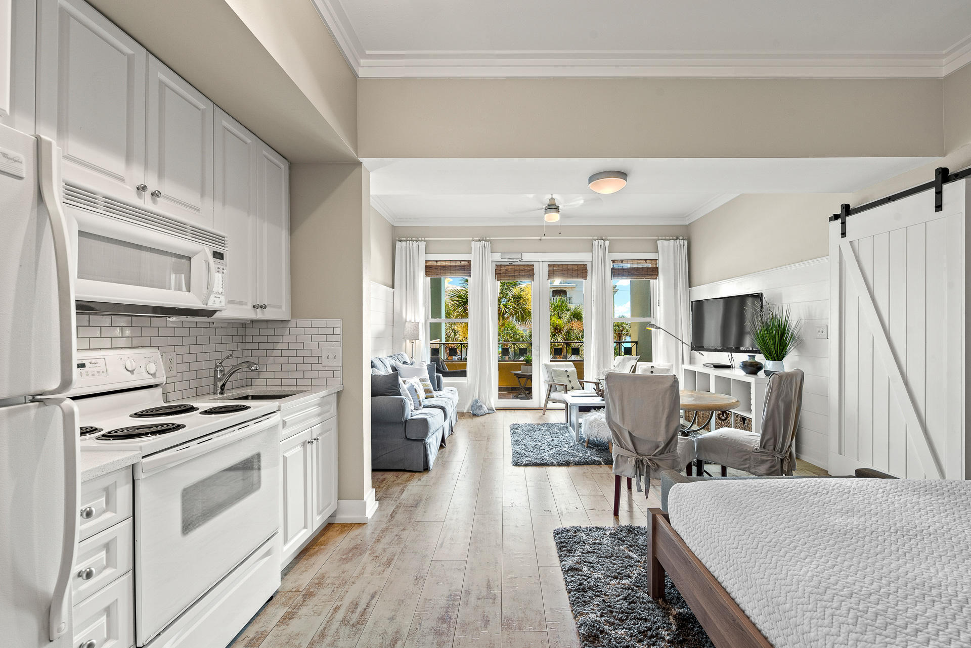 INN AT GULF PLACE - Residential