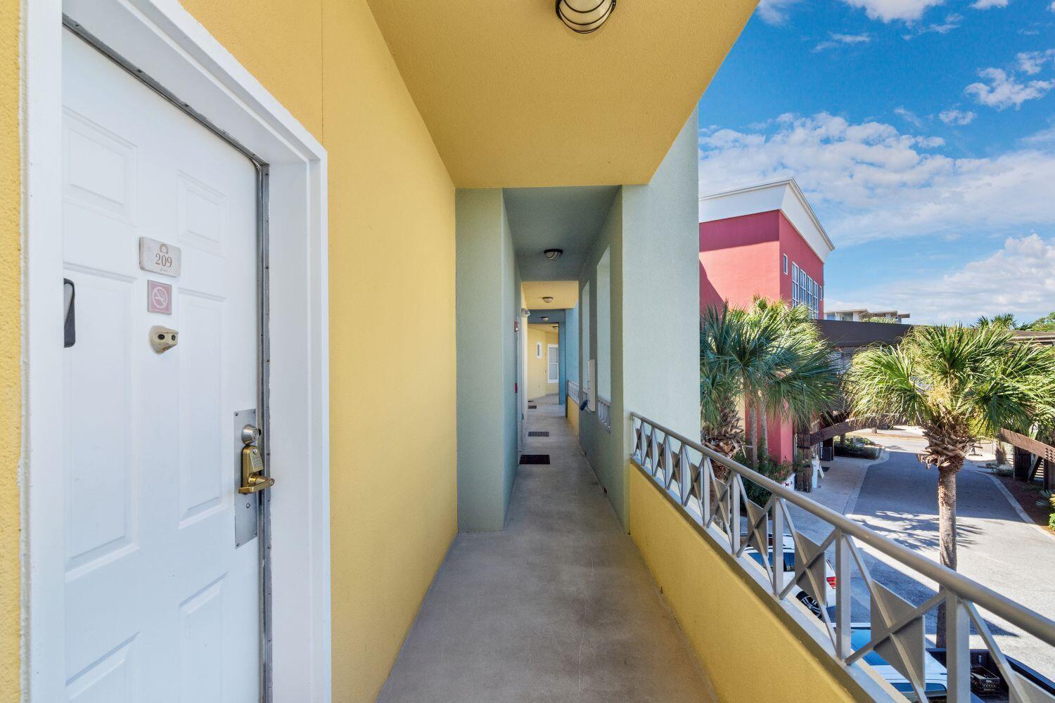 INN AT GULF PLACE - Residential