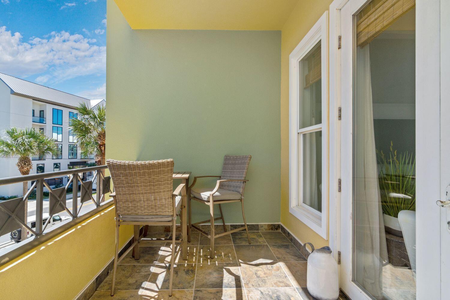 INN AT GULF PLACE - Residential