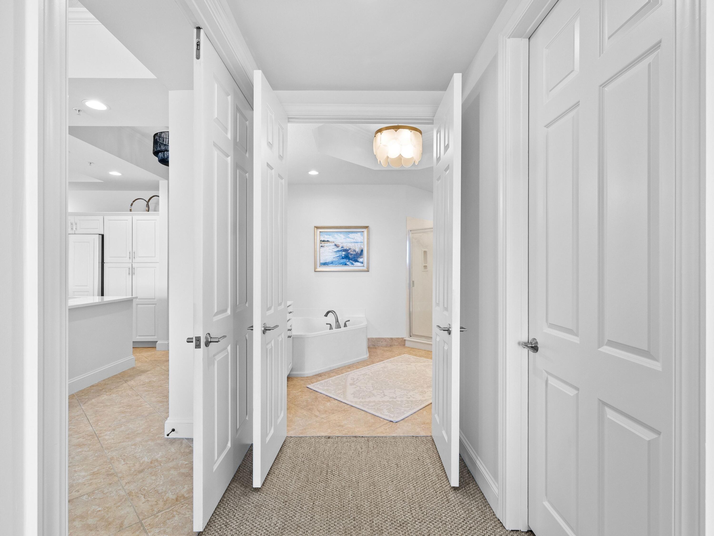 ALEXANDER AT PALM COURT - Residential