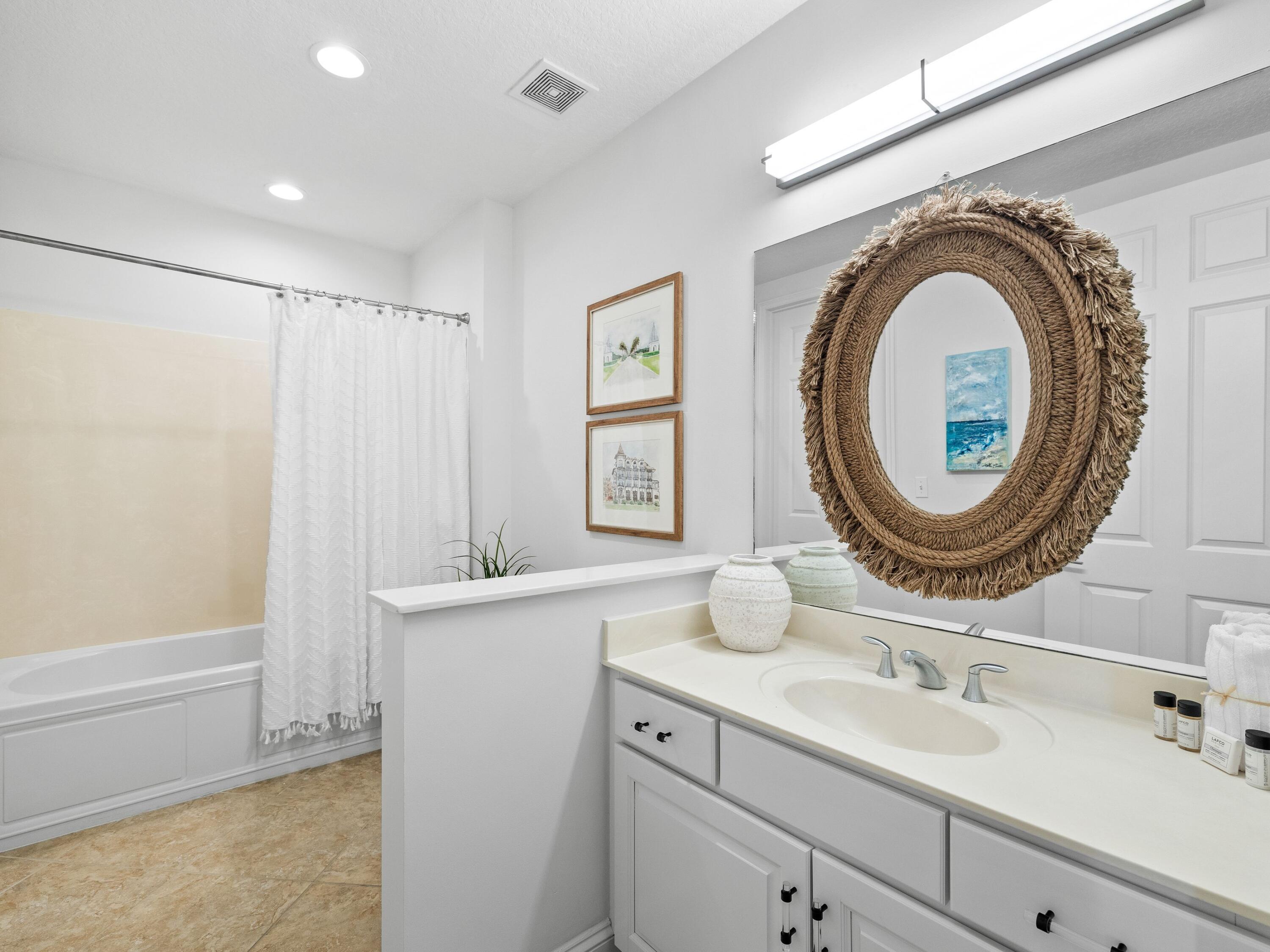 ALEXANDER AT PALM COURT - Residential