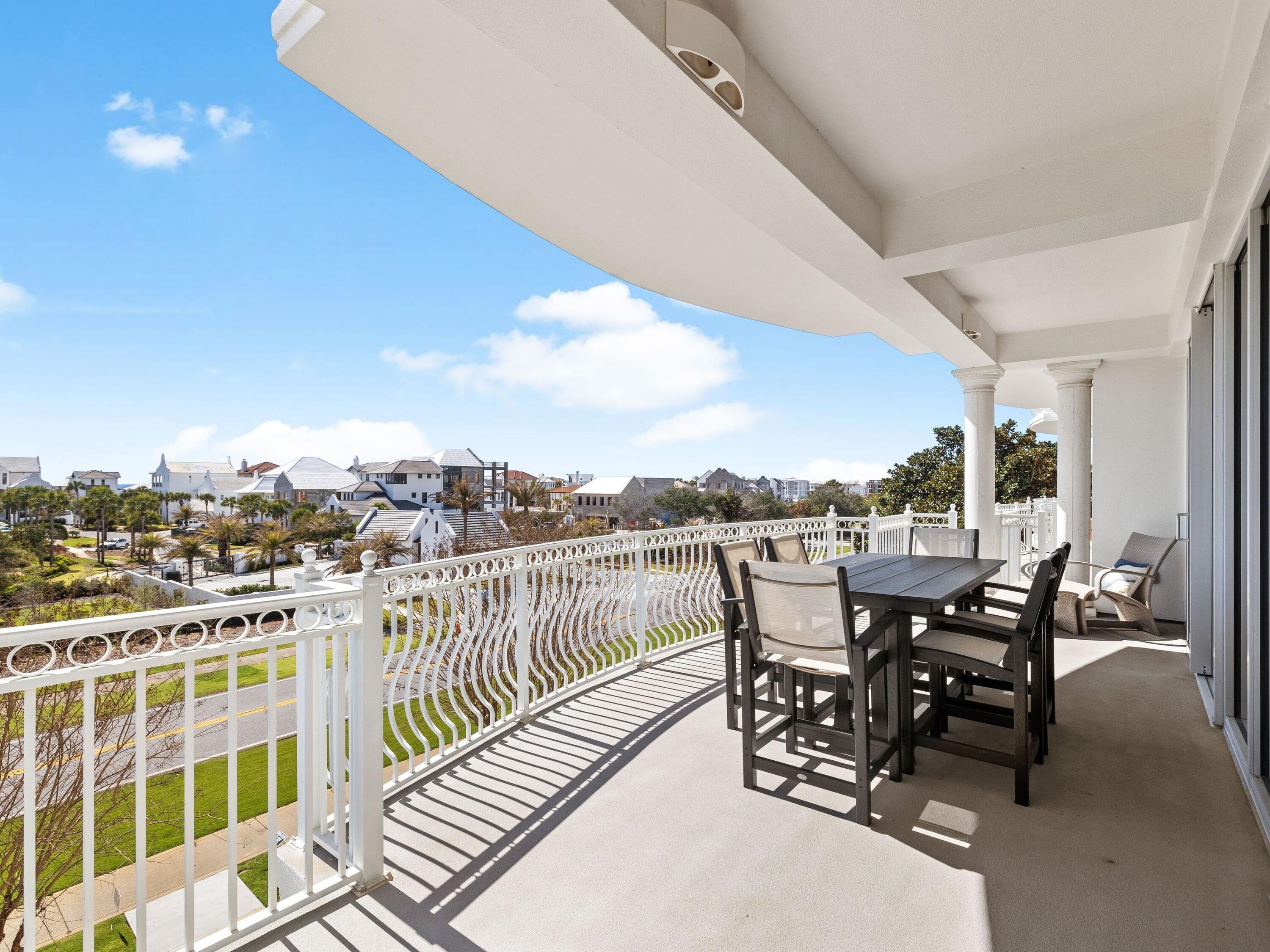 ALEXANDER AT PALM COURT - Residential