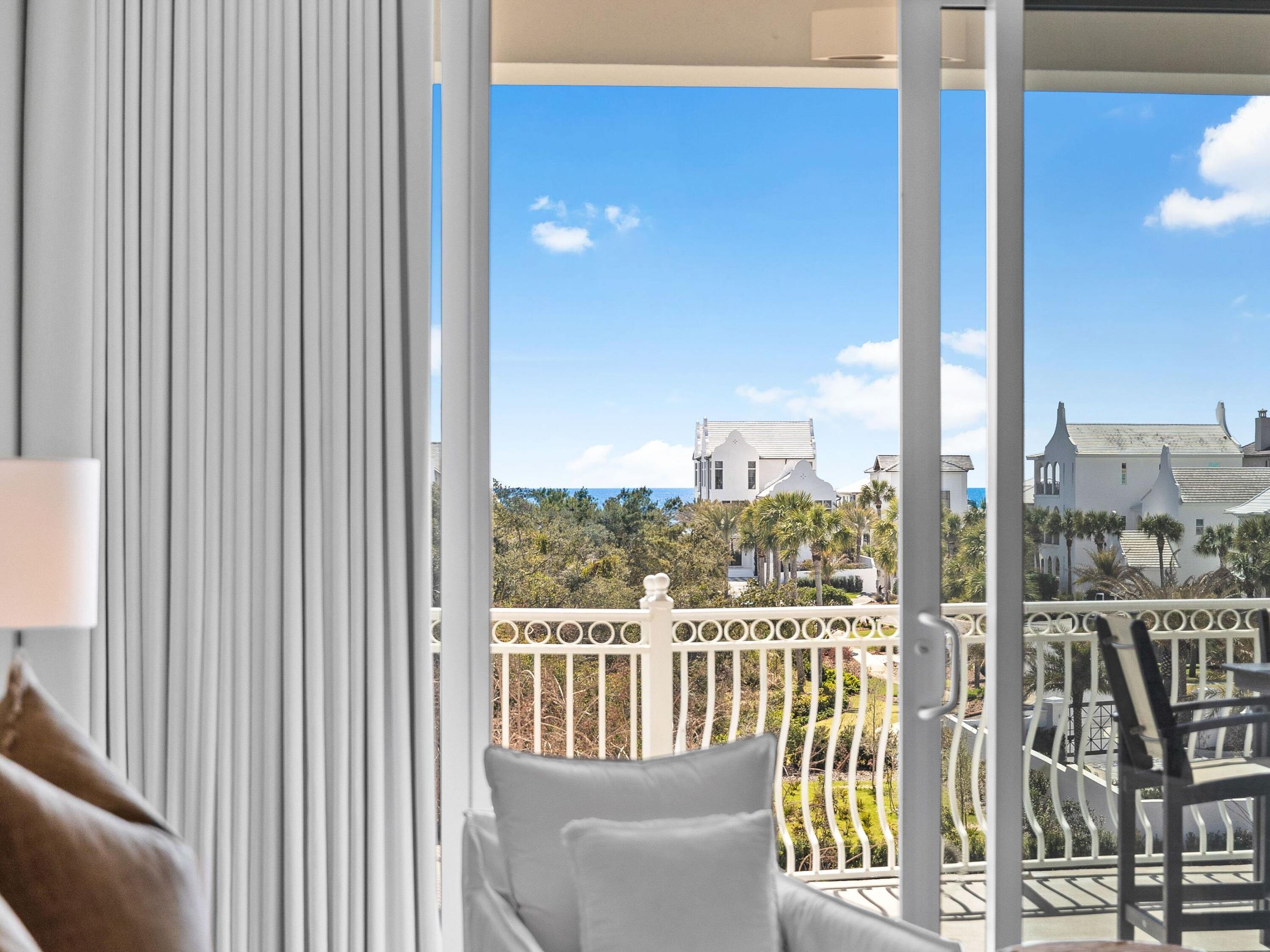 ALEXANDER AT PALM COURT - Residential