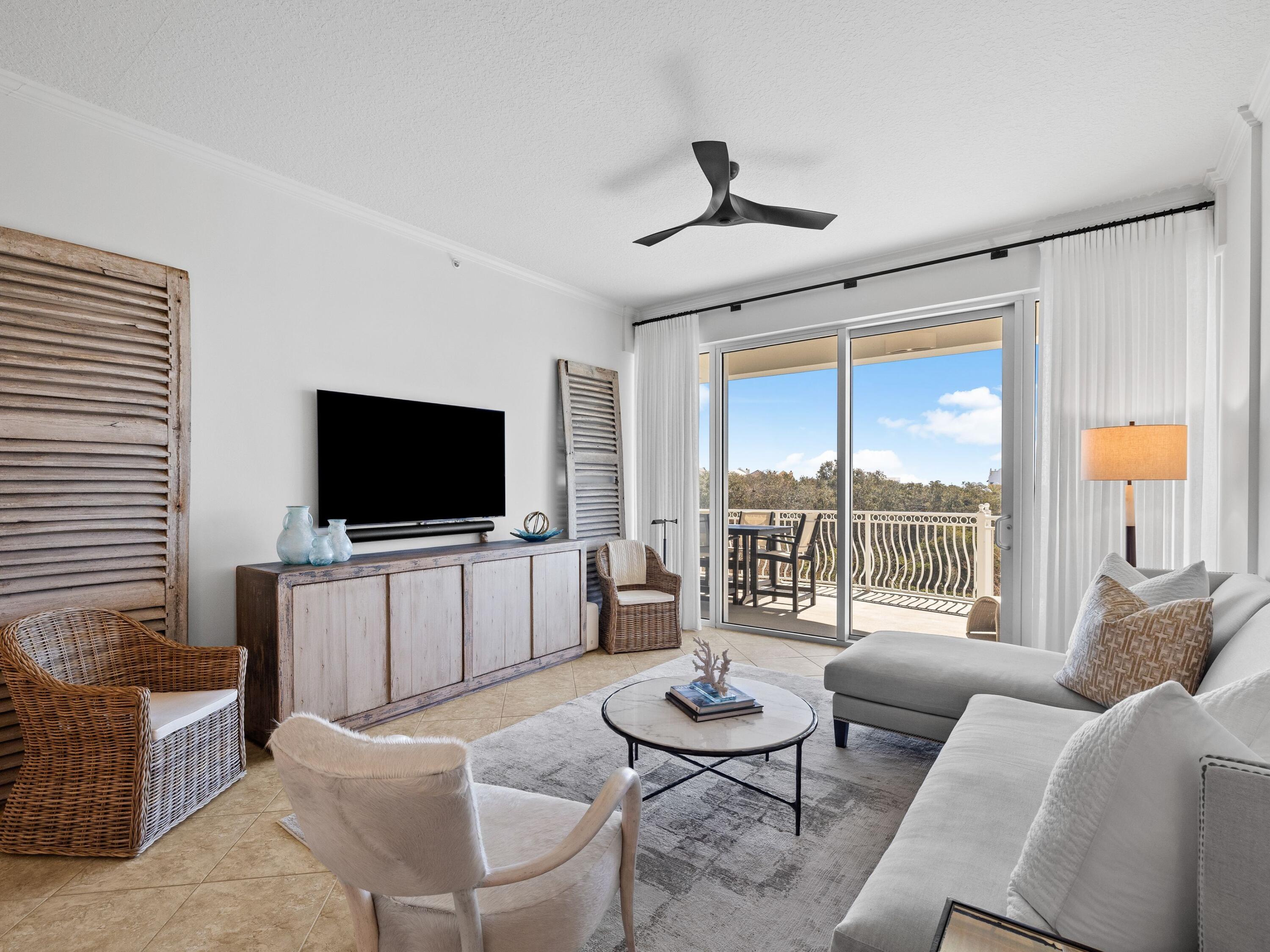 ALEXANDER AT PALM COURT - Residential