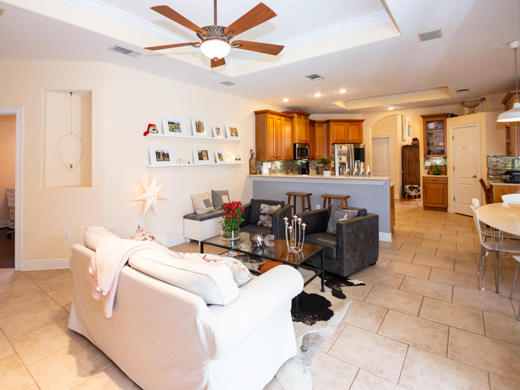 CHARDONNAY ESTATES - Residential