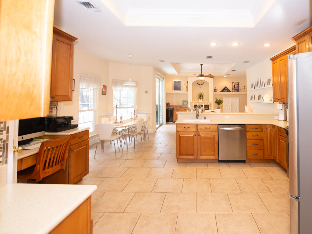 CHARDONNAY ESTATES - Residential