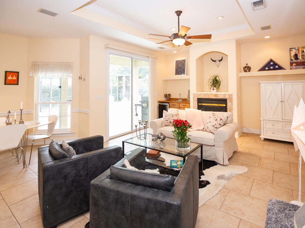 CHARDONNAY ESTATES - Residential