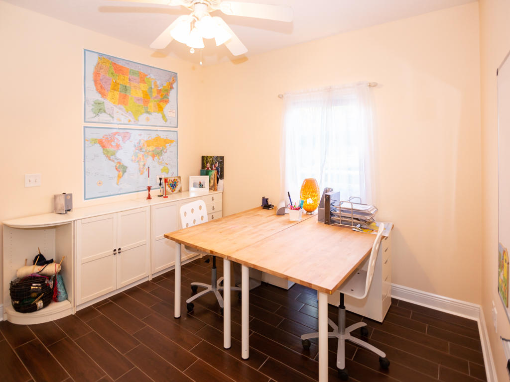 CHARDONNAY ESTATES - Residential