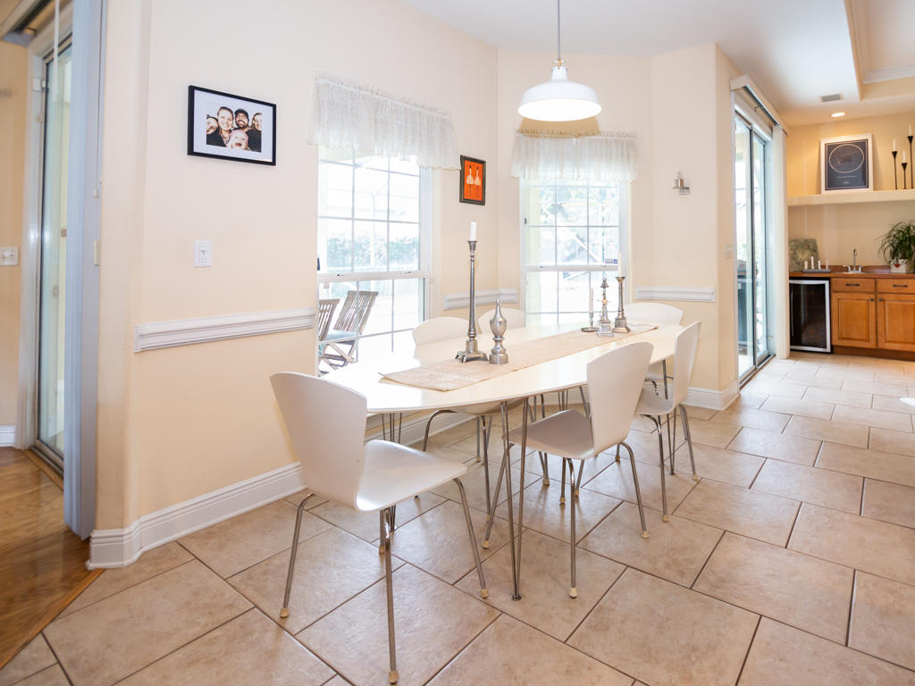 CHARDONNAY ESTATES - Residential