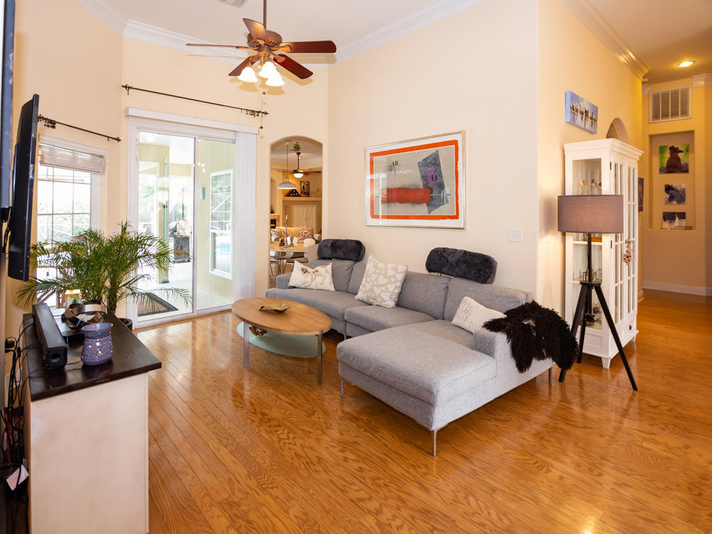 CHARDONNAY ESTATES - Residential