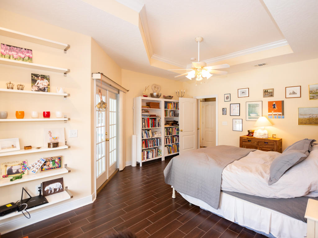 CHARDONNAY ESTATES - Residential