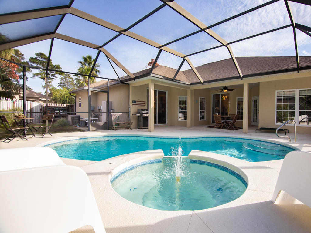 CHARDONNAY ESTATES - Residential