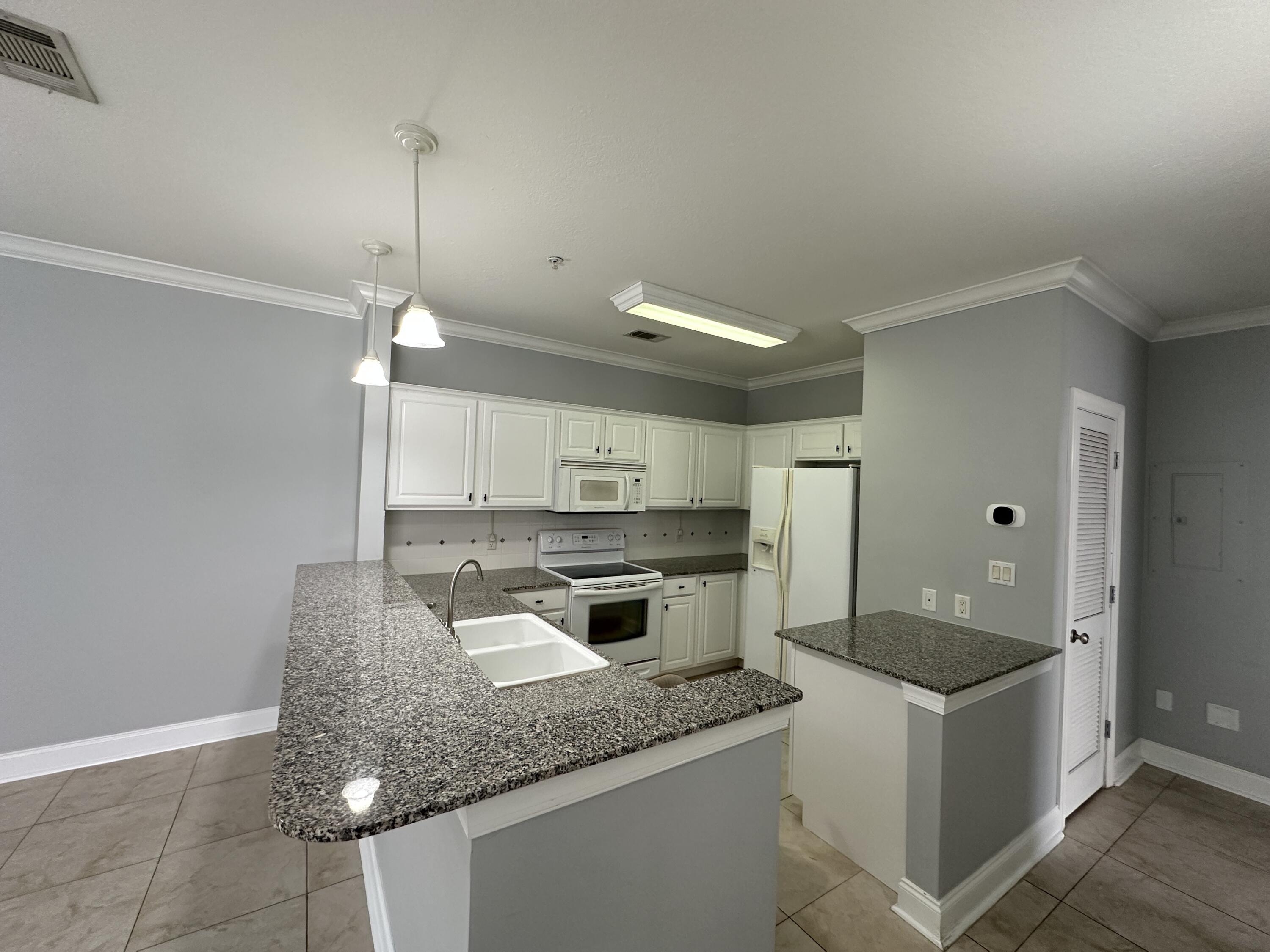 FRENCH QUARTERS - Residential